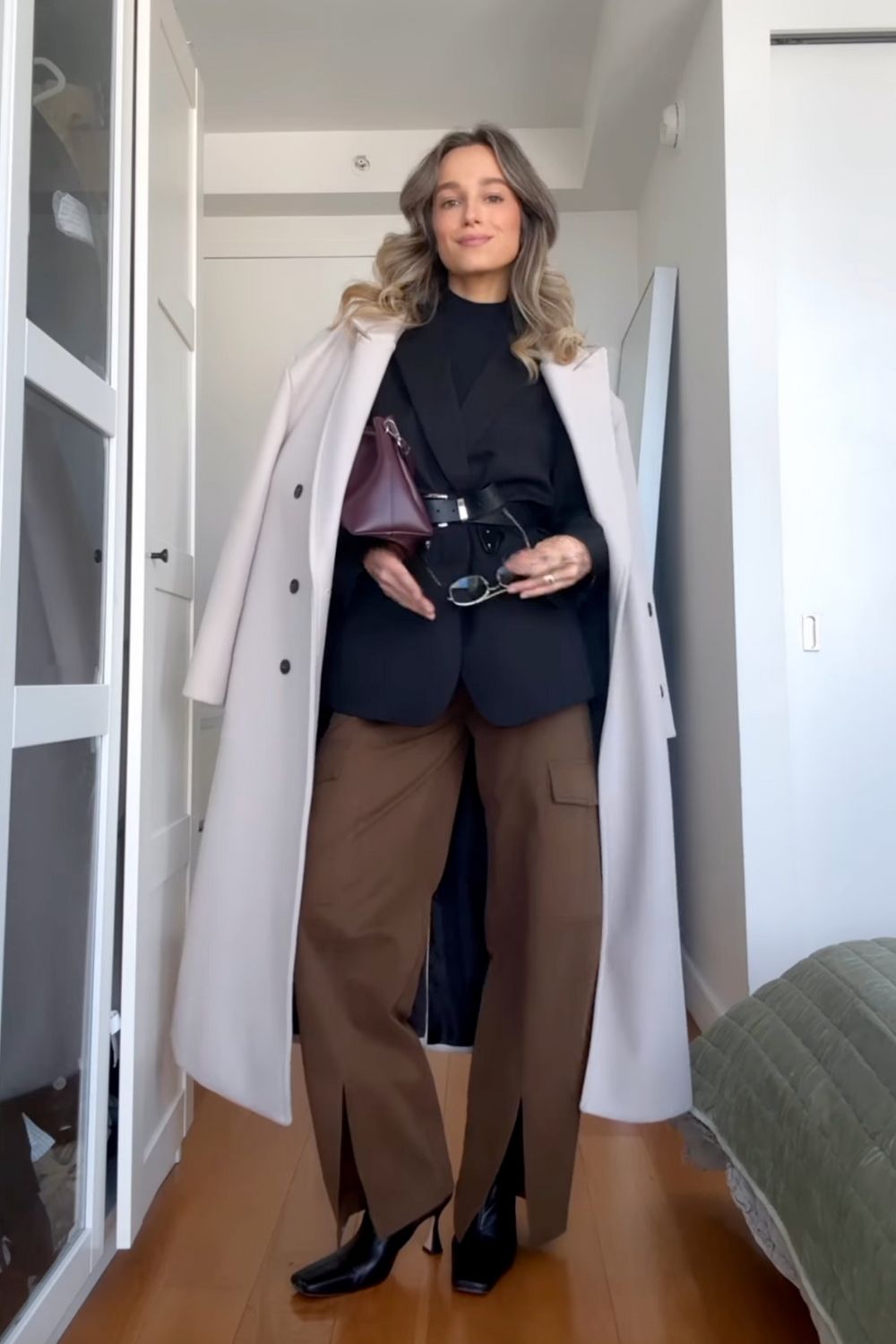 Brown Cargo Pants OutfitsBrown cargo pants outfit ideas for every season. Get styling inspo featuring cozy layers, chic knits, utility jackets, and effortless everyday looks. Perfect for casual days, school runs, and elevated street-style outfits. Brown Cargo Outfit, Light Brown Cargo Pants Outfit, Brown Cargo Pants Outfit Women, Brown Cargo Skirt Outfit, Dark Brown Cargo Pants Outfit, Brown Cargo Pants Outfit Street Style, Cargo Brown Pants Outfit, Brown Cargo Jeans Outfit, Brown Cargo Pants Outfit Winter, Brown Cargo Pants Outfit Black Women, Summer, Spring, Cargo Brown Outfit Brown Cargo Pants OutfitsBrown cargo pants outfit ideas for every season. Get styling inspo featuring cozy layers, chic knits, utility jackets, and effortless everyday looks. Perfect for casual days, school runs, and elevated street-style outfits. Brown Cargo Outfit, Light Brown Cargo Pants Outfit, Brown Cargo Pants Outfit Women, Brown Cargo Skirt Outfit, Dark Brown Cargo Pants Outfit, Brown Cargo Pants Outfit Street Style, Cargo Brown Pants Outfit, Brown Cargo Jeans Outfit, Brown Cargo Pants Outfit Winter, Brown Cargo Pants Outfit Black Women, Summer, Spring, Cargo Brown Outfit
