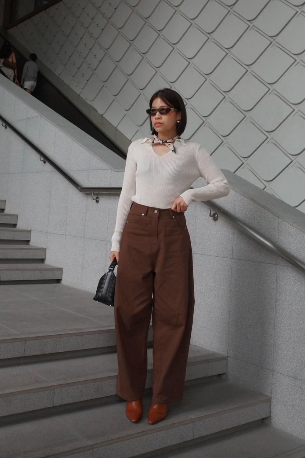 Discover chic brown jeans outfit ideas for every season — from cozy knits and blazers to layered neutrals and soft pink tones. Get effortless style inspiration for casual days, city outings, and polished looks you'll want to recreate. Brown Jeans Outfit Aesthetic, Brown Jeans Outfit Women, Brown Top And Jeans Outfit, Brown Baggy Jeans Outfit, Light Brown Jeans Outfit, Dark Brown Jeans Outfit, Outfit With Brown Jeans, Brown And Jeans Outfit, Brown Jeans Outfit Winter, Brown Wide Leg Jeans Outfit, Brown Flare Jeans Outfit, Brown Cargo Jeans Outfit Discover chic brown jeans outfit ideas for every season — from cozy knits and blazers to layered neutrals and soft pink tones. Get effortless style inspiration for casual days, city outings, and polished looks you'll want to recreate.Brown Jeans Outfit Aesthetic, Brown Jeans Outfit Women, Brown Top And Jeans Outfit, Brown Baggy Jeans Outfit, Light Brown Jeans Outfit, Dark Brown Jeans Outfit, Outfit With Brown Jeans, Brown And Jeans Outfit, Brown Jeans Outfit Winter, Brown Wide Leg Jeans Outfit, Brown Flare Jeans Outfit, Brown Cargo Jeans Outfit