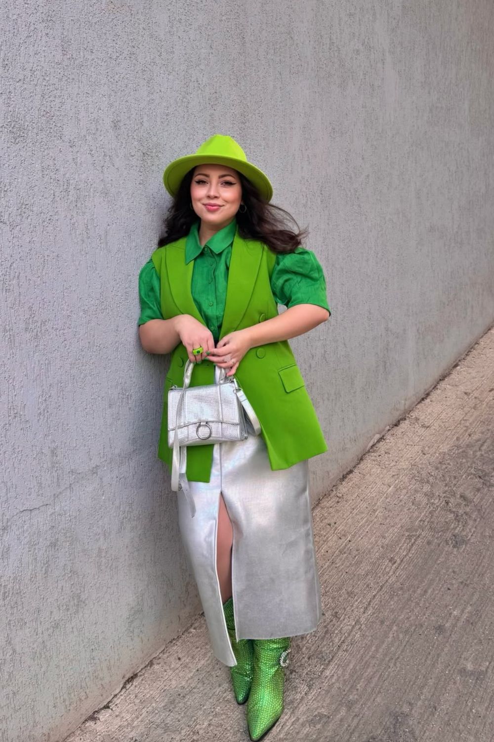 Discover chic and effortless green shirt outfit ideas, from casual summer looks to polished city style. Get inspiration on how to pair green shirts with skirts, shorts, trousers, and accessories for any season. Perfect for Pinterest styling.Olive Green Shirt Outfit, Green Long Sleeve Shirt Outfit, Dark Green Shirt Outfit, Light Green Shirt Outfit, Green Shirt Outfit Ideas, Olive Green Shirt Outfit Women, Green Button Down Shirt Outfit, Green Satin Shirt Outfit, Lime Green Shirt Outfit, Mint Green Shirt Outfit, Green Oversized Shirt Outfit, Emerald Green Shirt Outfit