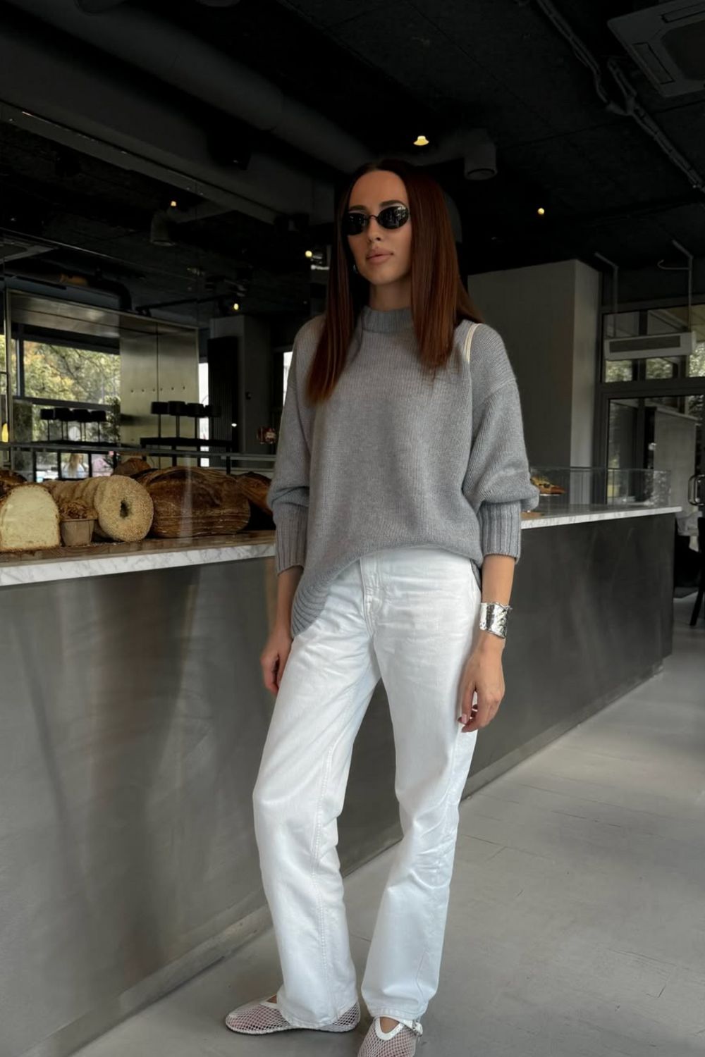 Discover timeless wardrobe essentials for women. From perfect white tees to tailored blazers and classic denim, build a chic, versatile closet that makes everyday dressing effortless.Wardrobe Essentials For Women In 20S, Basic Wardrobe Essentials For Women, Must Have Wardrobe Essentials Women, Shoe Essentials Women Capsule Wardrobe, Women Essentials Wardrobe, Essentials Wardrobe For Women, Fall Wardrobe Essentials For Women, Wardrobe Essentials For Black Women, Women Wardrobe Essentials, Summer Wardrobe Essentials, Spring Wardrobe Essentials, Minimalist Wardrobe Essentials, Winter Wardrobe Essentials, Capsule Wardrobe Essentials, Timeless Wardrobe Essentials, Mom Wardrobe Essentials, Old Money Wardrobe, Classic Wardrobe Essentials, How To Build, Elegant, Classy, French, Autumn