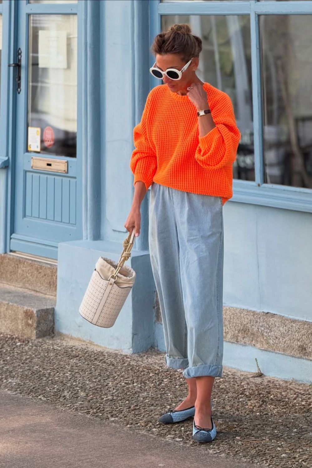 Chic orange sweater outfit ideas featuring bold color combos, layered looks, skirts, trousers, and accessories—plus stylish ways to pair your orange knit with pink shoes. Perfect inspiration for fall, winter, and Pinterest fashion boards. burnt orange sweater outfit, orange knit sweater outfit, orange sweater outfit fall looks, orange sweater outfit winter, orange sweater vest outfit, orange sweater outfit aesthetic, orange sweater dress outfit, bright orange sweater outfit, burnt orange sweater outfit fall, orange knitted sweater outfit, light orange sweater outfit, red orange sweater outfit, rust orange sweater outfit, orange crop sweater outfit, burnt orange knit sweater outfit