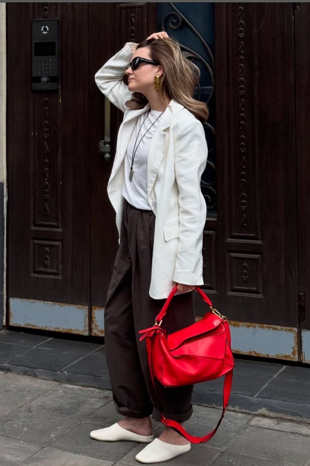 Discover 34+ chic white blazer outfit ideas, from casual daytime looks to glamorous evening styles. Get inspired by monochrome outfits, tailored layers, denim pairings, and elegant dressy ensembles for every season.White Blazer Outfit Work, White Blazer Outfit Casual, White Blazer Outfit Dressy, Off White Blazer Outfit, Black And White Blazer Outfit, White Linen Blazer Outfit, Blazer White Outfit, Outfit With White Blazer, White Blazer Black Pants Outfit, White Oversized Blazer Outfit, White Blazer Winter Outfit, White Blazer Outfit Casual Classy, Oversized White Blazer Outfit Discover 34+ chic white blazer outfit ideas, from casual daytime looks to glamorous evening styles. Get inspired by monochrome outfits, tailored layers, denim pairings, and elegant dressy ensembles for every season.White Blazer Outfit Work, White Blazer Outfit Casual, White Blazer Outfit Dressy, Off White Blazer Outfit, Black And White Blazer Outfit, White Linen Blazer Outfit, Blazer White Outfit, Outfit With White Blazer, White Blazer Black Pants Outfit, White Oversized Blazer Outfit, White Blazer Winter Outfit, White Blazer Outfit Casual Classy, Oversized White Blazer Outfit