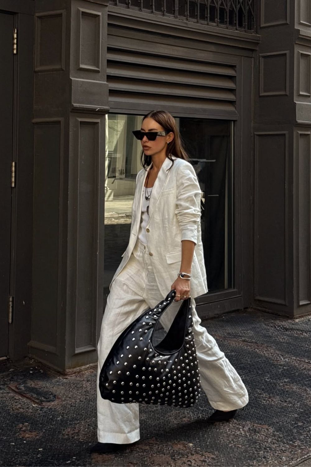 Discover 34+ chic white blazer outfit ideas, from casual daytime looks to glamorous evening styles. Get inspired by monochrome outfits, tailored layers, denim pairings, and elegant dressy ensembles for every season.White Blazer Outfit Work, White Blazer Outfit Casual, White Blazer Outfit Dressy, Off White Blazer Outfit, Black And White Blazer Outfit, White Linen Blazer Outfit, Blazer White Outfit, Outfit With White Blazer, White Blazer Black Pants Outfit, White Oversized Blazer Outfit, White Blazer Winter Outfit, White Blazer Outfit Casual Classy, Oversized White Blazer Outfit Discover 34+ chic white blazer outfit ideas, from casual daytime looks to glamorous evening styles. Get inspired by monochrome outfits, tailored layers, denim pairings, and elegant dressy ensembles for every season.White Blazer Outfit Work, White Blazer Outfit Casual, White Blazer Outfit Dressy, Off White Blazer Outfit, Black And White Blazer Outfit, White Linen Blazer Outfit, Blazer White Outfit, Outfit With White Blazer, White Blazer Black Pants Outfit, White Oversized Blazer Outfit, White Blazer Winter Outfit, White Blazer Outfit Casual Classy, Oversized White Blazer Outfit