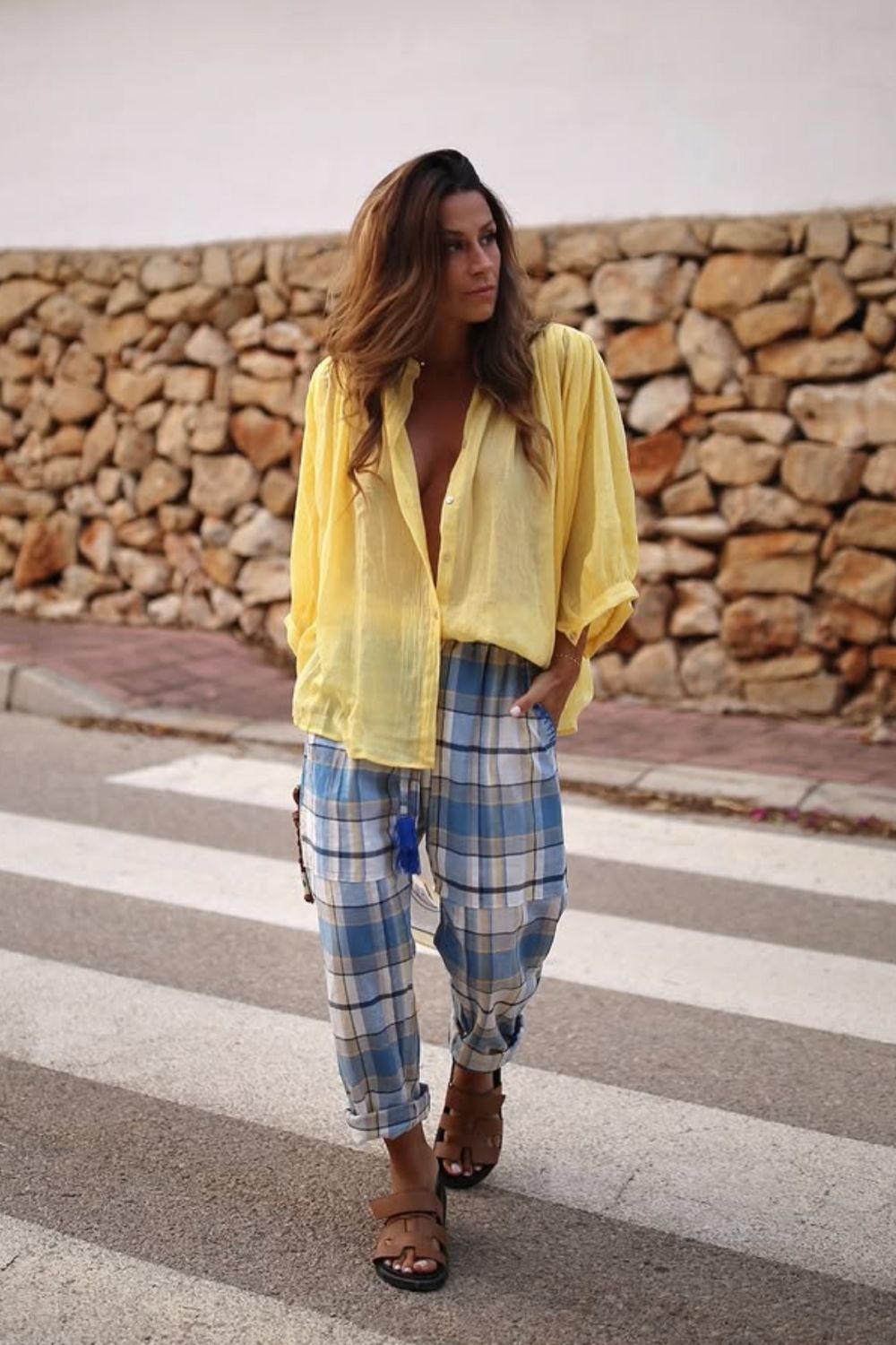 Yellow Shirt OutfitsBrighten your wardrobe with these chic yellow shirt outfit ideas. Discover stylish ways to wear a yellow shirt—from casual denim looks to bold monochrome sets and elegant layered outfits. Perfect inspiration for any season. Yellow Shirt Outfit Women Casual, Yellow Striped Shirt Outfit, Yellow Button Up Shirt Outfit, Yellow Linen Shirt Outfit, Yellow Shirt Outfit Hijab, Mustard Yellow Shirt Outfit, Light Yellow Shirt Outfit, Yellow Shirt Outfit Women, Yellow Long Sleeve Shirt Outfit, Yellow Shirt And Jeans Outfit, Pastel Yellow Shirt Outfit, Yellow And White Striped Shirt Outfit, Pale Yellow Shirt Outfit