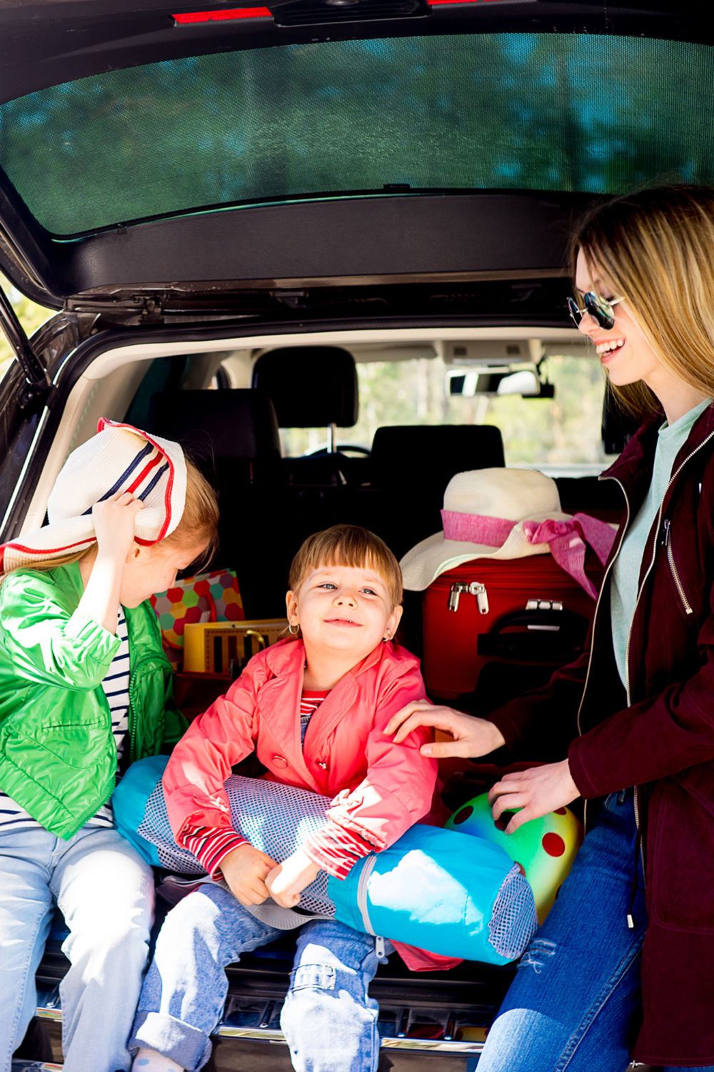 Plan the perfect road trip with our ultimate Road Trip Essentials guide. From must-pack items to family, teen, and adult travel tips, stay organized, comfortable, and stylish on the open road. Long Road Trip Essentials, Road Trip Essentials For Teens, Road Trip Essentials For Kids, Long Road Trip Essentials For Teens, Road Trip Essentials For Adults, Road Trip Essentials Aesthetic, Toddler Road Trip Essentials, Summer Road Trip Essentials, Road Trip Bag Essentials, Long Road Trip Essentials Packing Lists, Solo Road Trip Essentials, Road Trip Essentials List, Family Road Trip Essentials, Road Trip Car Essentials, Cross Country Road Trip Essentials, Road Trip Essentials Checklist, Girls Road Trip Essentials, Short Road Trip Essentials, Road Trip Backpack Essentials