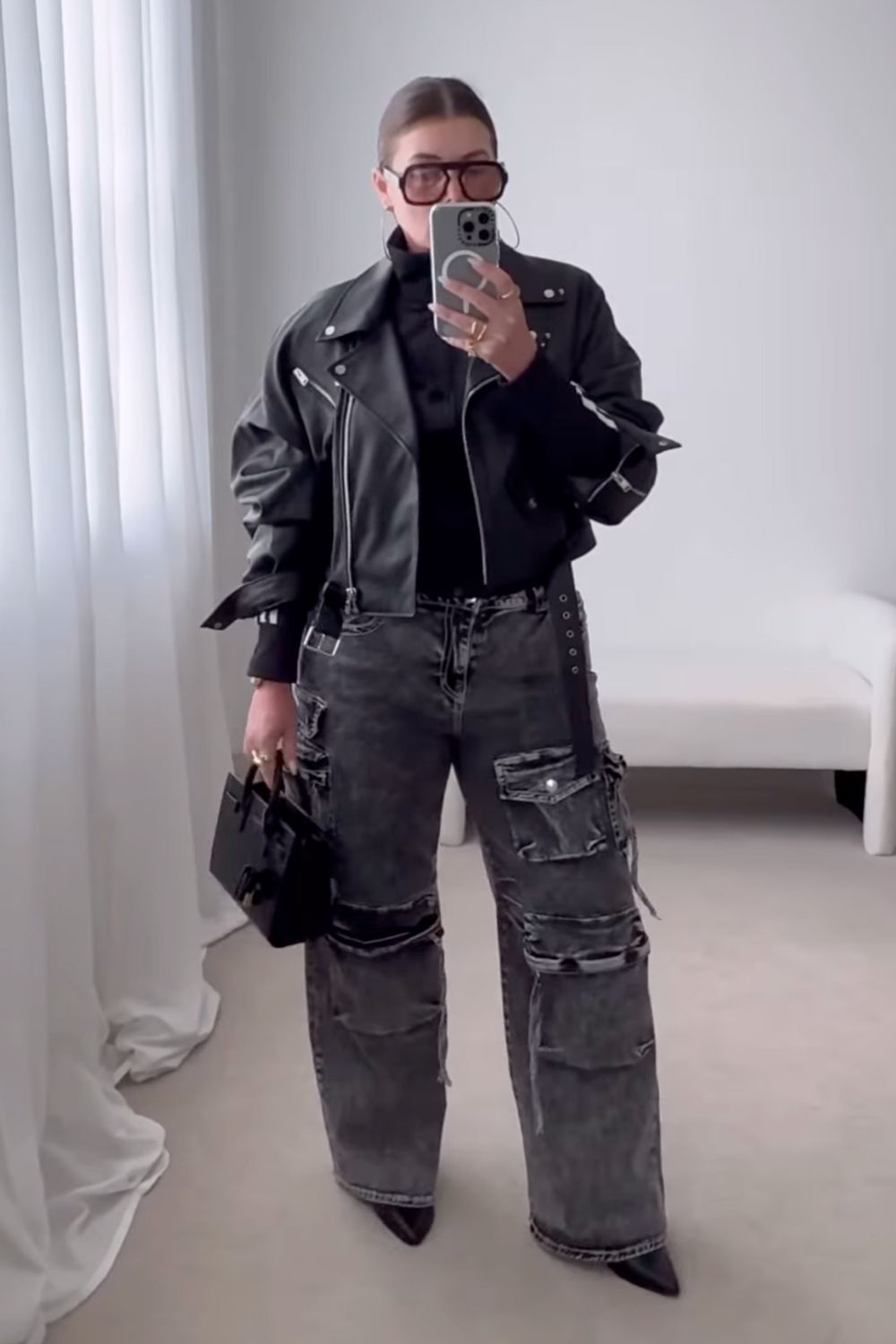 Discover 20+ cargo jeans outfit ideas with chic, modern styling tips. From casual streetwear to elevated statement looks, this guide shows how to wear cargo denim for every season and occasion. Perfect inspiration for fashion-forward dressing.Cargo Jeans Outfit, Cargo Jeans Outfit Women, Black Cargo Jeans Outfit, Blue Cargo Jeans Outfit, Baggy Cargo Jeans Outfit, Cargo Jeans Outfit Black Women, Jeans Cargo Outfit, Jeans Cargo Pants Outfit, Cargo Jeans Outfit Winter, White Cargo Jeans Outfit, Green, Black, Beige, Grey, Blue, Denim Cargo Pants Outfit, Cargo Denim Pants Outfit, Denim Cargo Pants Outfit Street Styles Discover 20+ cargo jeans outfit ideas with chic, modern styling tips. From casual streetwear to elevated statement looks, this guide shows how to wear cargo denim for every season and occasion. Perfect inspiration for fashion-forward dressing.Cargo Jeans Outfit, Cargo Jeans Outfit Women, Black Cargo Jeans Outfit, Blue Cargo Jeans Outfit, Baggy Cargo Jeans Outfit, Cargo Jeans Outfit Black Women, Jeans Cargo Outfit, Jeans Cargo Pants Outfit, Cargo Jeans Outfit Winter, White Cargo Jeans Outfit, Green, Black, Beige, Grey, Blue, Denim Cargo Pants Outfit, Cargo Denim Pants Outfit, Denim Cargo Pants Outfit Street Styles