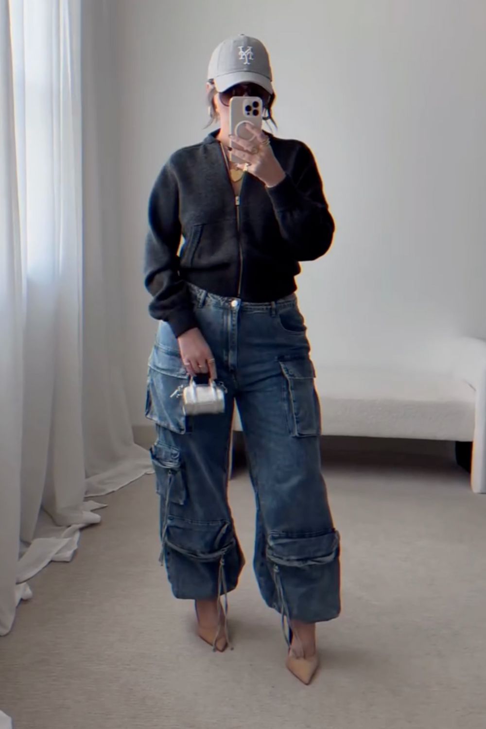 Discover 20+ cargo jeans outfit ideas with chic, modern styling tips. From casual streetwear to elevated statement looks, this guide shows how to wear cargo denim for every season and occasion. Perfect inspiration for fashion-forward dressing.Cargo Jeans Outfit, Cargo Jeans Outfit Women, Black Cargo Jeans Outfit, Blue Cargo Jeans Outfit, Baggy Cargo Jeans Outfit, Cargo Jeans Outfit Black Women, Jeans Cargo Outfit, Jeans Cargo Pants Outfit, Cargo Jeans Outfit Winter, White Cargo Jeans Outfit, Green, Black, Beige, Grey, Blue, Denim Cargo Pants Outfit, Cargo Denim Pants Outfit, Denim Cargo Pants Outfit Street Styles Discover 20+ cargo jeans outfit ideas with chic, modern styling tips. From casual streetwear to elevated statement looks, this guide shows how to wear cargo denim for every season and occasion. Perfect inspiration for fashion-forward dressing.Cargo Jeans Outfit, Cargo Jeans Outfit Women, Black Cargo Jeans Outfit, Blue Cargo Jeans Outfit, Baggy Cargo Jeans Outfit, Cargo Jeans Outfit Black Women, Jeans Cargo Outfit, Jeans Cargo Pants Outfit, Cargo Jeans Outfit Winter, White Cargo Jeans Outfit, Green, Black, Beige, Grey, Blue, Denim Cargo Pants Outfit, Cargo Denim Pants Outfit, Denim Cargo Pants Outfit Street Styles