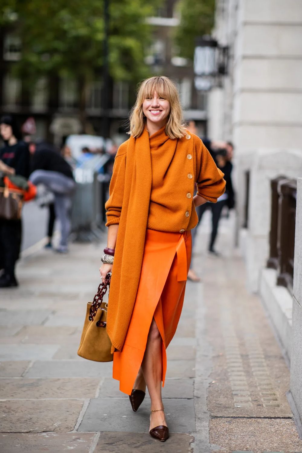 Discover chic orange cardigan outfit ideas with styling tips, colour pairings, and fashion-forward looks. From casual denim combos to bold skirts and layered street-style moments, get inspired to style your orange cardigan effortlessly.Orange Cardigan Outfit, Burt Orange Cardigan Outfit, Long Orange Cardigan Outfit, Bright Orange Cardigan Outfit, Dark Orange Cardigan Outfit, Orange Cardigan Outfit Aesthetic, Burt Orange Cardigan Outfit Fall, Oversized Orange Cardigan Outfit, Orange Sweater Discover chic orange cardigan outfit ideas with styling tips, colour pairings, and fashion-forward looks. From casual denim combos to bold skirts and layered street-style moments, get inspired to style your orange cardigan effortlessly.Orange Cardigan Outfit, Burt Orange Cardigan Outfit, Long Orange Cardigan Outfit, Bright Orange Cardigan Outfit, Dark Orange Cardigan Outfit, Orange Cardigan Outfit Aesthetic, Burt Orange Cardigan Outfit Fall, Oversized Orange Cardigan Outfit, Orange Sweater