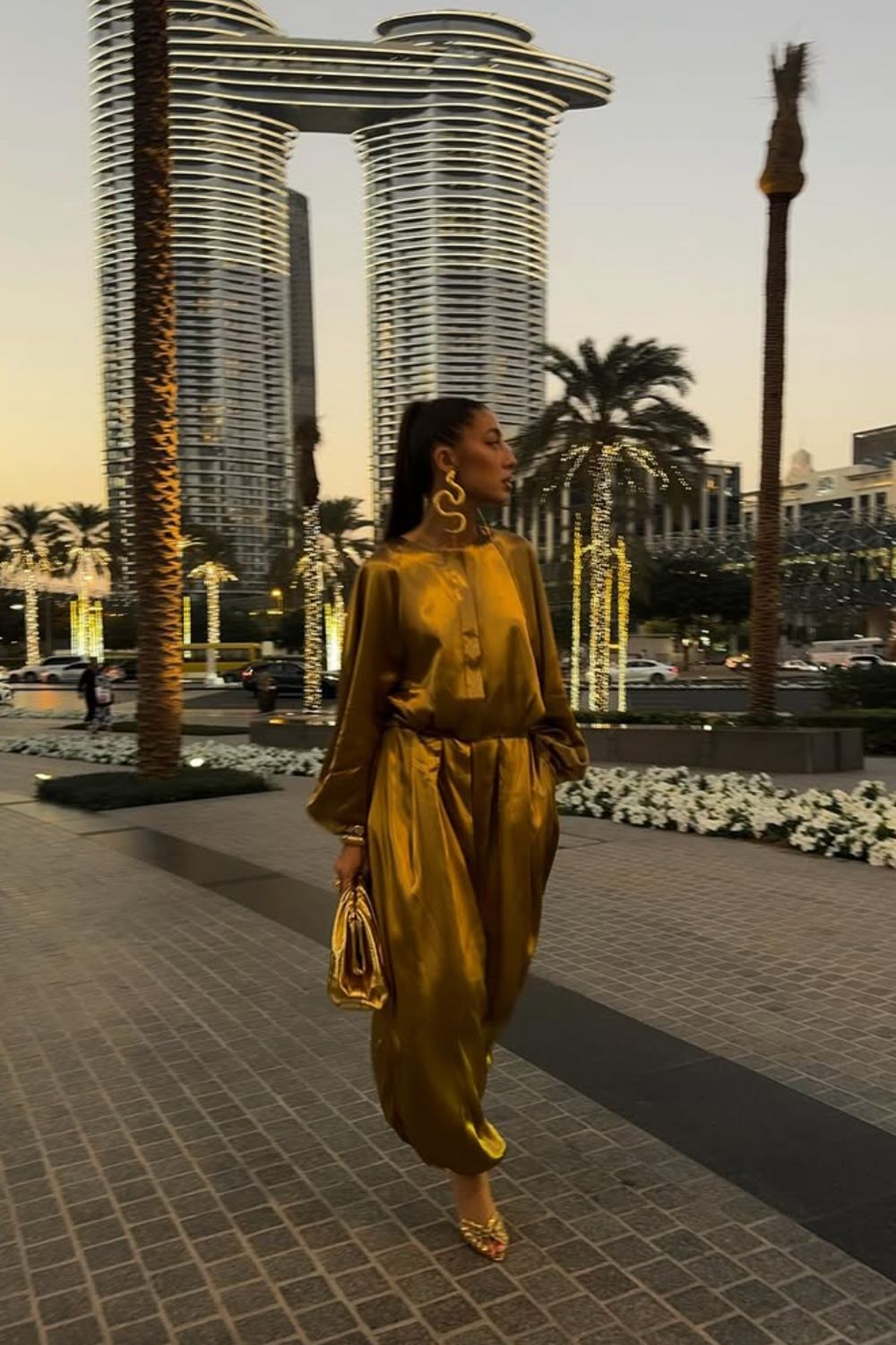 Discover chic satin pants outfit ideas with cozy knits, elegant monochrome looks, bold colour pairings, and effortless street-style inspiration. Perfect for elevating your wardrobe with stylish, versatile, and modern satin pant ensembles.Satin Pants Outfit, Black Satin Pants Outfit, Satin Cargo Pants Outfit, Satin Pants Outfit Classy, Satin Pants Outfit Casual, Brown Satin Pants Outfit, Satin Wide Leg Pants Outfit, Green Satin Pants Outfit, White Satin Pants Outfit, Blue Satin Pants Outfit, Pink Satin Pants Outfit, Satin Pants Outfit Winter, Black Satin Cargo Pants Outfit, Wide Leg Satin Pants Outfit, Black Satin Pants Outfit Classy Discover chic satin pants outfit ideas with cozy knits, elegant monochrome looks, bold colour pairings, and effortless street-style inspiration. Perfect for elevating your wardrobe with stylish, versatile, and modern satin pant ensembles.Satin Pants Outfit, Black Satin Pants Outfit, Satin Cargo Pants Outfit, Satin Pants Outfit Classy, Satin Pants Outfit Casual, Brown Satin Pants Outfit, Satin Wide Leg Pants Outfit, Green Satin Pants Outfit, White Satin Pants Outfit, Blue Satin Pants Outfit, Pink Satin Pants Outfit, Satin Pants Outfit Winter, Black Satin Cargo Pants Outfit, Wide Leg Satin Pants Outfit, Black Satin Pants Outfit Classy