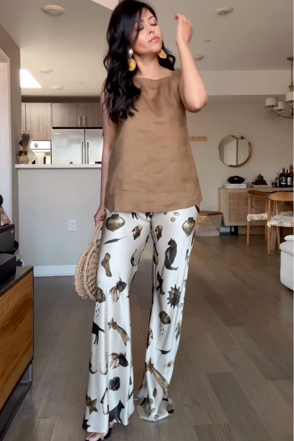 Discover chic satin pants outfit ideas with cozy knits, elegant monochrome looks, bold colour pairings, and effortless street-style inspiration. Perfect for elevating your wardrobe with stylish, versatile, and modern satin pant ensembles.Satin Pants Outfit, Black Satin Pants Outfit, Satin Cargo Pants Outfit, Satin Pants Outfit Classy, Satin Pants Outfit Casual, Brown Satin Pants Outfit, Satin Wide Leg Pants Outfit, Green Satin Pants Outfit, White Satin Pants Outfit, Blue Satin Pants Outfit, Pink Satin Pants Outfit, Satin Pants Outfit Winter, Black Satin Cargo Pants Outfit, Wide Leg Satin Pants Outfit, Black Satin Pants Outfit Classy Discover chic satin pants outfit ideas with cozy knits, elegant monochrome looks, bold colour pairings, and effortless street-style inspiration. Perfect for elevating your wardrobe with stylish, versatile, and modern satin pant ensembles.Satin Pants Outfit, Black Satin Pants Outfit, Satin Cargo Pants Outfit, Satin Pants Outfit Classy, Satin Pants Outfit Casual, Brown Satin Pants Outfit, Satin Wide Leg Pants Outfit, Green Satin Pants Outfit, White Satin Pants Outfit, Blue Satin Pants Outfit, Pink Satin Pants Outfit, Satin Pants Outfit Winter, Black Satin Cargo Pants Outfit, Wide Leg Satin Pants Outfit, Black Satin Pants Outfit Classy