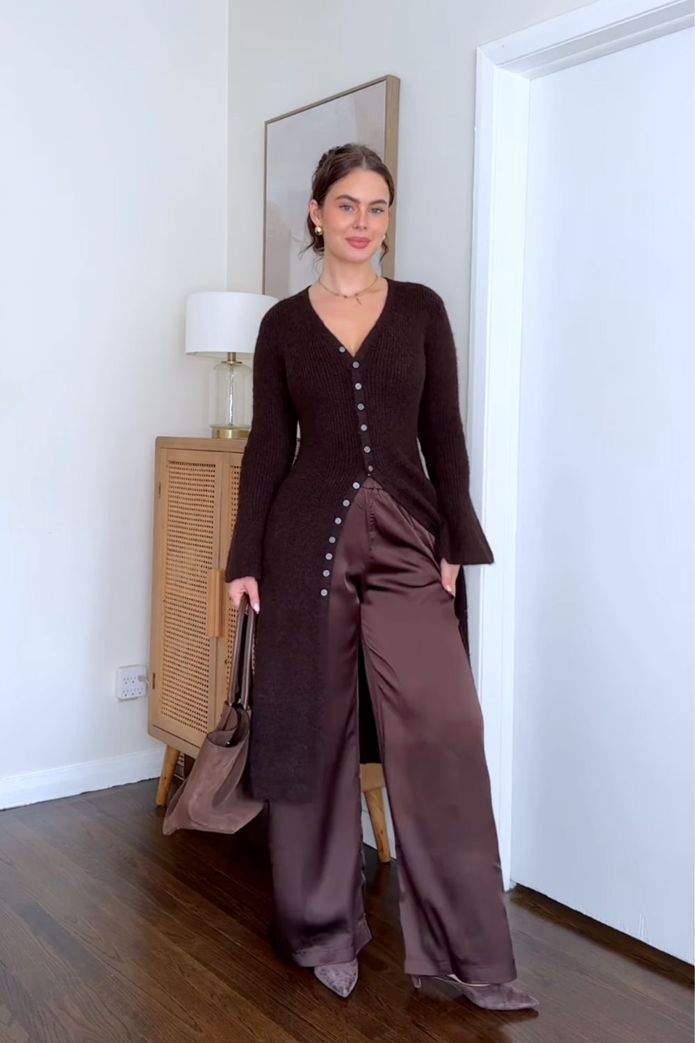 Discover chic satin pants outfit ideas with cozy knits, elegant monochrome looks, bold colour pairings, and effortless street-style inspiration. Perfect for elevating your wardrobe with stylish, versatile, and modern satin pant ensembles.Satin Pants Outfit, Black Satin Pants Outfit, Satin Cargo Pants Outfit, Satin Pants Outfit Classy, Satin Pants Outfit Casual, Brown Satin Pants Outfit, Satin Wide Leg Pants Outfit, Green Satin Pants Outfit, White Satin Pants Outfit, Blue Satin Pants Outfit, Pink Satin Pants Outfit, Satin Pants Outfit Winter, Black Satin Cargo Pants Outfit, Wide Leg Satin Pants Outfit, Black Satin Pants Outfit Classy Discover chic satin pants outfit ideas with cozy knits, elegant monochrome looks, bold colour pairings, and effortless street-style inspiration. Perfect for elevating your wardrobe with stylish, versatile, and modern satin pant ensembles.Satin Pants Outfit, Black Satin Pants Outfit, Satin Cargo Pants Outfit, Satin Pants Outfit Classy, Satin Pants Outfit Casual, Brown Satin Pants Outfit, Satin Wide Leg Pants Outfit, Green Satin Pants Outfit, White Satin Pants Outfit, Blue Satin Pants Outfit, Pink Satin Pants Outfit, Satin Pants Outfit Winter, Black Satin Cargo Pants Outfit, Wide Leg Satin Pants Outfit, Black Satin Pants Outfit Classy