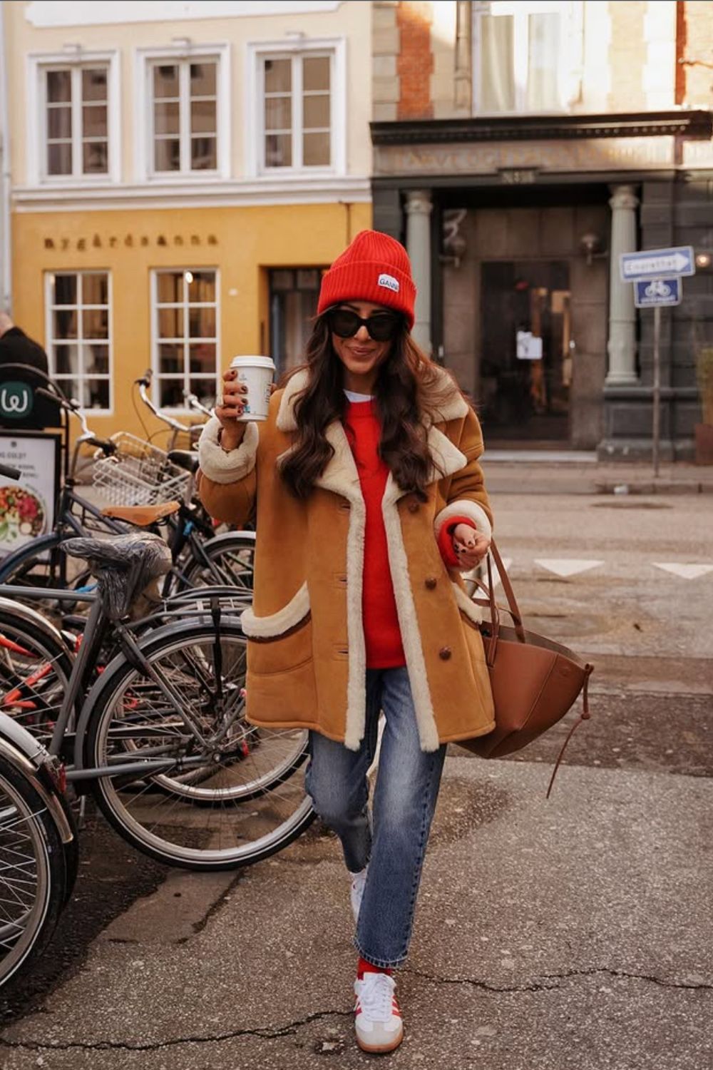 Chic shearling coat outfit ideas for winter, from casual everyday looks to elevated street style. Discover how to style shearling jackets with jeans, joggers, dresses, and cosy layers for effortless cold-weather outfits. Shearling Coat Outfit, Shearling Jacket Outfit, Brown Shearling Jacket Outfit, Black Shearling Jacket Outfit, Faux Shearling Jacket, Shearling Jacket Women, Faux Shearling Jacket Outfit, Black Shearling Jacket, Leather Shearling Jacket, Brown Shearling Jacket, Zara Shearling Jacket, Shearling Leather Jacket, White Shearling Jacket Outfit, Leather Shearling Jacket Outfit, Mango Shearling Jacket, Long Shearling Coat Outfit, Faux Shearling Coat Outfit