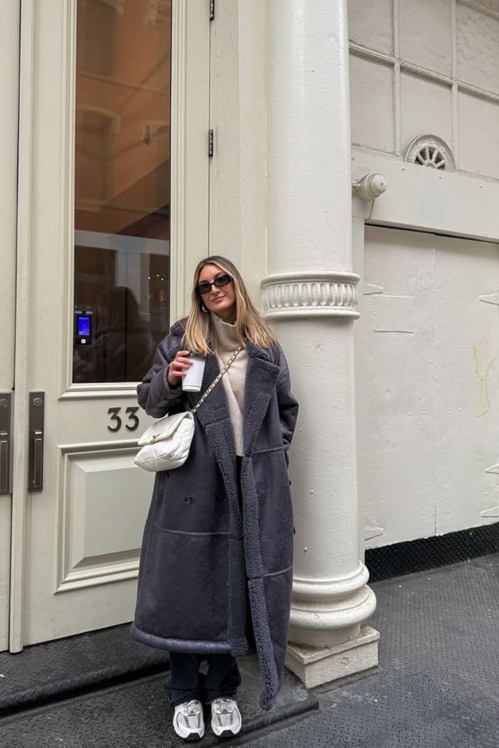 Chic shearling coat outfit ideas for winter, from casual everyday looks to elevated street style. Discover how to style shearling jackets with jeans, joggers, dresses, and cosy layers for effortless cold-weather outfits. Shearling Coat Outfit, Shearling Jacket Outfit, Brown Shearling Jacket Outfit, Black Shearling Jacket Outfit, Faux Shearling Jacket, Shearling Jacket Women, Faux Shearling Jacket Outfit, Black Shearling Jacket, Leather Shearling Jacket, Brown Shearling Jacket, Zara Shearling Jacket, Shearling Leather Jacket, White Shearling Jacket Outfit, Leather Shearling Jacket Outfit, Mango Shearling Jacket, Long Shearling Coat Outfit, Faux Shearling Coat Outfit