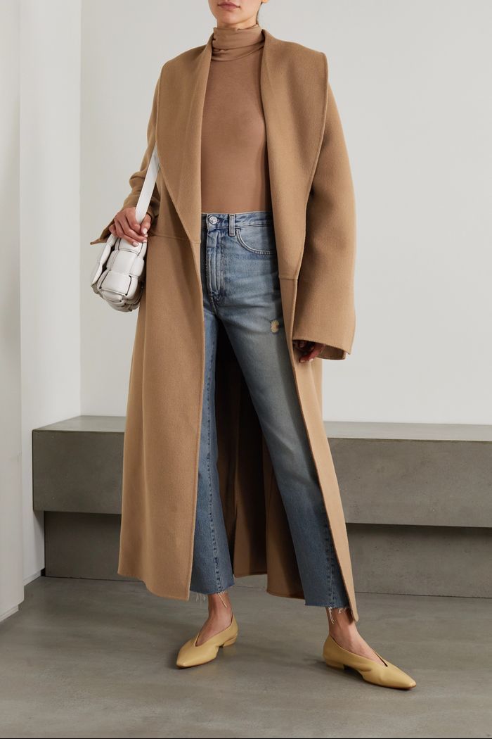 Build a timeless closet with basic wardrobe essentials. From perfect tees and classic denim to tailored blazers and neutral knits, discover effortless everyday style staples. Fall Wardrobe Essentials For Women, Wardrobe Essentials For Black Women, Women Wardrobe Essentials, Summer Wardrobe Essentials, Spring Wardrobe Essentials, Minimalist Wardrobe Essentials, Winter Wardrobe Essentials, Capsule Wardrobe Essentials, Timeless Wardrobe Essentials, Mom Wardrobe Essentials, Old Money Wardrobe, Classic Wardrobe Essentials, Basic Wardrobe Essentials, Basic Wardrobe Essentials Woman, Basic Wardrobe Essentials For Women, Basic Winter Wardrobe Essentials, Basic Summer Wardrobe Essentials, Womens Basic Wardrobe Essentials