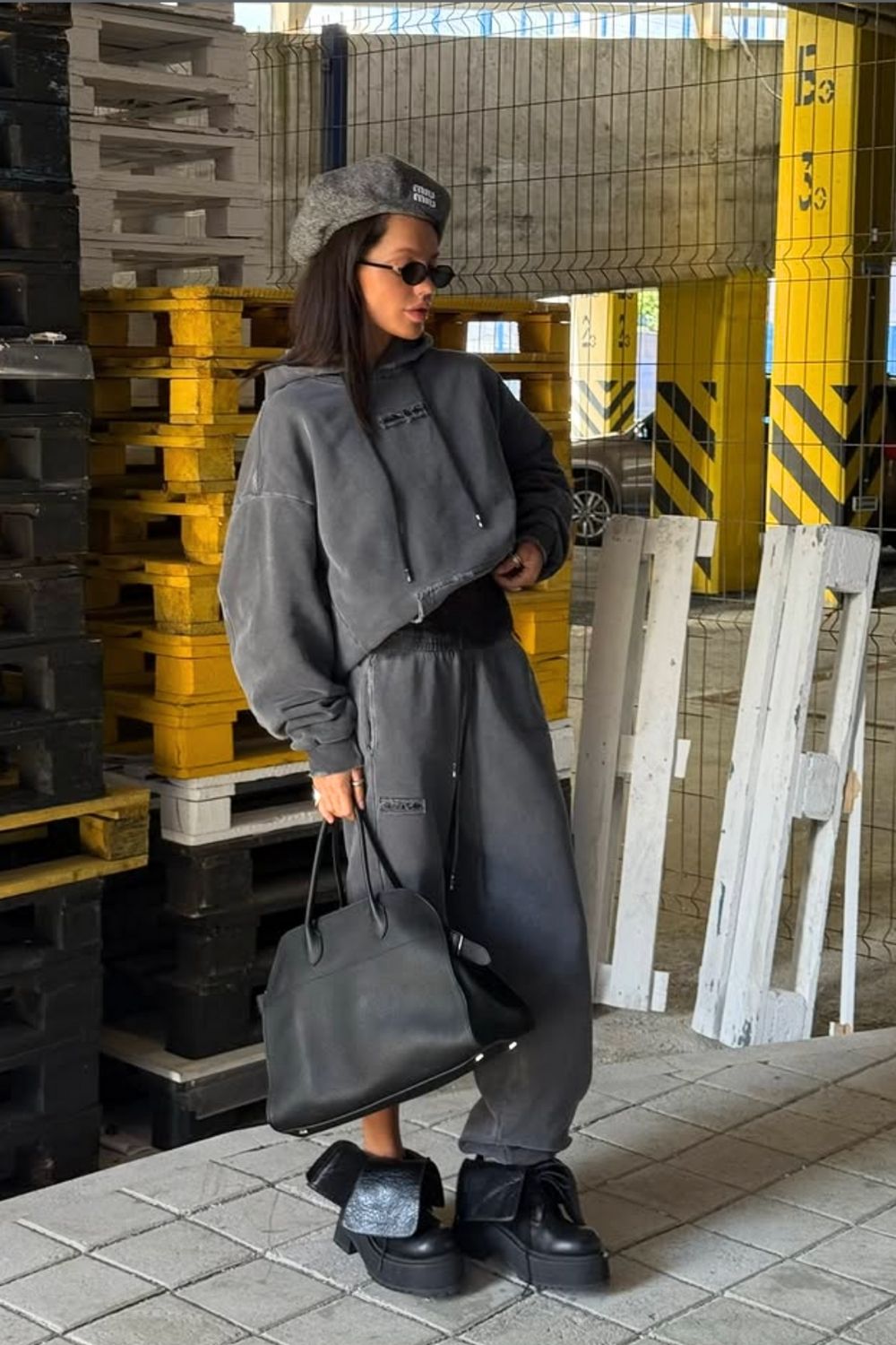 Effortless black sweatpants outfit ideas that look chic, polished, and modern. Discover how to style black sweatpants with jackets, coats, sneakers, heels, and accessories for everyday casual outfits that still feel fashion-forward. sweatpants outfit black women, black sweatpants outfit for school, black sweatpants outfit aesthetic, black baggy sweatpants outfit, black wide leg sweatpants outfit, black sweatpants outfit winter, outfit with black sweatpants, black cargo sweatpants outfit, outfit ideas black sweatpants, Baggy Sweatpants Outfit, Wide Leg Sweatpants Outfit, Cute Sweatpants Outfit, Cargo Sweatpants Outfit, Outfit Ideas Sweatpants, Nike Sweatpants Outfit, Sweatpants Outfit Black Women, Sweatpants Outfit Winter, Sweatpants Outfit Aesthetic, Flare Sweatpants Outfit Effortless black sweatpants outfit ideas that look chic, polished, and modern. Discover how to style black sweatpants with jackets, coats, sneakers, heels, and accessories for everyday casual outfits that still feel fashion-forward. sweatpants outfit black women, black sweatpants outfit for school, black sweatpants outfit aesthetic, black baggy sweatpants outfit, black wide leg sweatpants outfit, black sweatpants outfit winter, outfit with black sweatpants, black cargo sweatpants outfit, outfit ideas black sweatpants, Baggy Sweatpants Outfit, Wide Leg Sweatpants Outfit, Cute Sweatpants Outfit, Cargo Sweatpants Outfit, Outfit Ideas Sweatpants, Nike Sweatpants Outfit, Sweatpants Outfit Black Women, Sweatpants Outfit Winter, Sweatpants Outfit Aesthetic, Flare Sweatpants Outfit