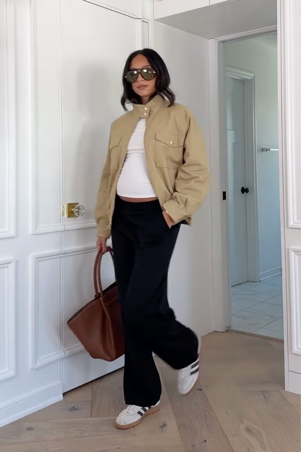 Effortless black sweatpants outfit ideas that look chic, polished, and modern. Discover how to style black sweatpants with jackets, coats, sneakers, heels, and accessories for everyday casual outfits that still feel fashion-forward. sweatpants outfit black women, black sweatpants outfit for school, black sweatpants outfit aesthetic, black baggy sweatpants outfit, black wide leg sweatpants outfit, black sweatpants outfit winter, outfit with black sweatpants, black cargo sweatpants outfit, outfit ideas black sweatpants, Baggy Sweatpants Outfit, Wide Leg Sweatpants Outfit, Cute Sweatpants Outfit, Cargo Sweatpants Outfit, Outfit Ideas Sweatpants, Nike Sweatpants Outfit, Sweatpants Outfit Black Women, Sweatpants Outfit Winter, Sweatpants Outfit Aesthetic, Flare Sweatpants Outfit Effortless black sweatpants outfit ideas that look chic, polished, and modern. Discover how to style black sweatpants with jackets, coats, sneakers, heels, and accessories for everyday casual outfits that still feel fashion-forward. sweatpants outfit black women, black sweatpants outfit for school, black sweatpants outfit aesthetic, black baggy sweatpants outfit, black wide leg sweatpants outfit, black sweatpants outfit winter, outfit with black sweatpants, black cargo sweatpants outfit, outfit ideas black sweatpants, Baggy Sweatpants Outfit, Wide Leg Sweatpants Outfit, Cute Sweatpants Outfit, Cargo Sweatpants Outfit, Outfit Ideas Sweatpants, Nike Sweatpants Outfit, Sweatpants Outfit Black Women, Sweatpants Outfit Winter, Sweatpants Outfit Aesthetic, Flare Sweatpants Outfit