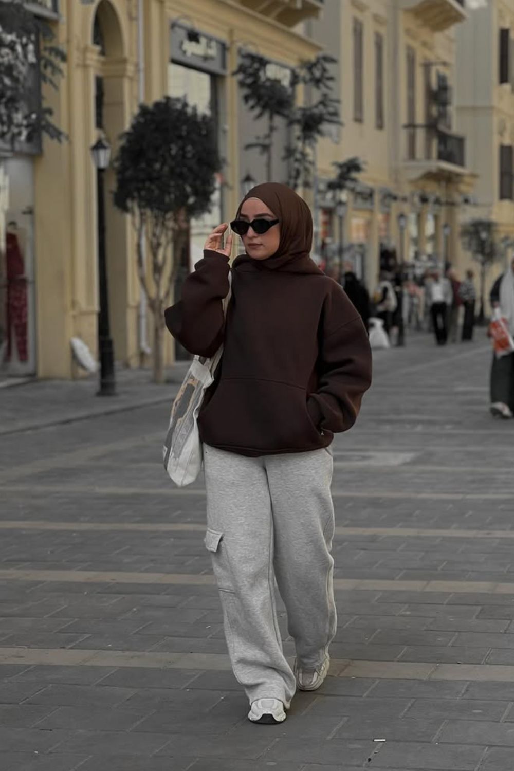 Discover chic brown hoodie outfit ideas that blend comfort and style. From elevated streetwear to cozy everyday looks, explore easy ways to style a brown hoodie for any season or occasion. Brown Zip Up Hoodie Outfit, Brown Hoodie Outfit Woman, Light Brown Hoodie Outfit, Dark Brown Hoodie Outfit, Brown Essentials Hoodie Outfit, Brown Gap Hoodie Outfit, Brown Zipper Hoodie Outfit, Brown Hoodie Outfit Hijab, Brown Hoodie Outfit Aesthetic, Brown Nike Hoodie Outfit, Brown Oversized Hoodie Outfit, Essentials Hoodie Outfit, Zip Up Hoodie Outfit, Cropped Hoodie Outfit, Baggy Hoodie Outfit, Leggings And Hoodie Outfit, Skirt And Hoodie Outfit, Cute Hoodie Outfit Discover chic brown hoodie outfit ideas that blend comfort and style. From elevated streetwear to cozy everyday looks, explore easy ways to style a brown hoodie for any season or occasion. Brown Zip Up Hoodie Outfit, Brown Hoodie Outfit Woman, Light Brown Hoodie Outfit, Dark Brown Hoodie Outfit, Brown Essentials Hoodie Outfit, Brown Gap Hoodie Outfit, Brown Zipper Hoodie Outfit, Brown Hoodie Outfit Hijab, Brown Hoodie Outfit Aesthetic, Brown Nike Hoodie Outfit, Brown Oversized Hoodie Outfit, Essentials Hoodie Outfit, Zip Up Hoodie Outfit, Cropped Hoodie Outfit, Baggy Hoodie Outfit, Leggings And Hoodie Outfit, Skirt And Hoodie Outfit, Cute Hoodie Outfit