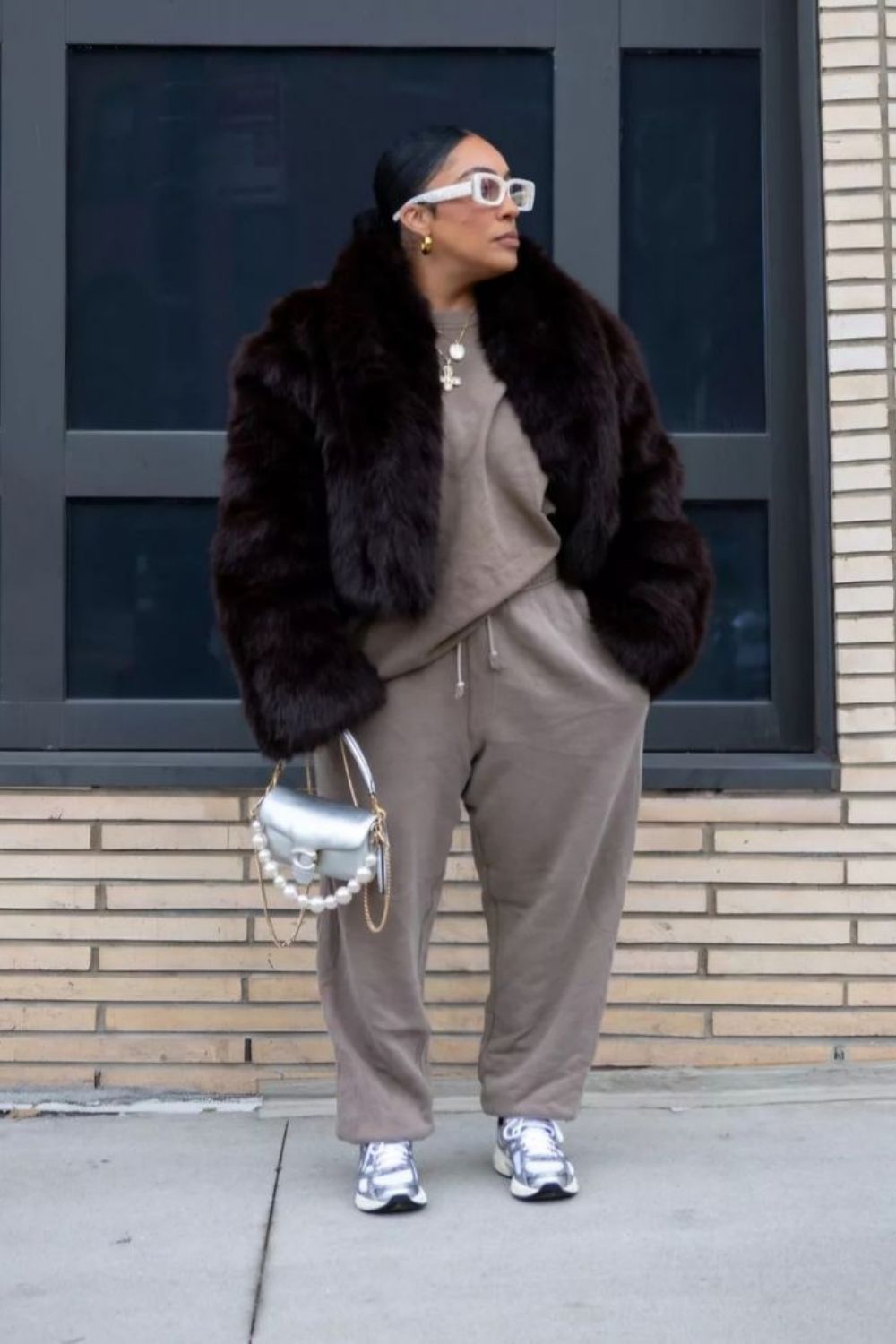 Brown sweatpants outfit ideas that prove cozy can be chic. From casual street style to elevated neutral looks, discover effortless ways to style brown sweatpants for everyday wear, travel, and off-duty outfits.Light Brown Sweatpants Outfit, Brown Nike Sweatpants Outfit, Brown Cargo Sweatpants Outfit, Outfit Ideas Brown Sweatpants, Aesthetic Brown Sweatpants Outfit, Outfit Ideas With Brown Sweatpants, Baggy Sweatpants Outfit, Wide Leg Sweatpants Outfit, Cute Sweatpants Outfit, Sweatpants Outfit For School, Cargo Sweatpants Outfit, Outfit Ideas Sweatpants, Nike Sweatpants Outfit, Sweatpants Outfit Black Women, Sweatpants Outfit Winter, Sweatpants Outfit Aesthetic, Flare Sweatpants Outfit, Essentials Brown sweatpants outfit ideas that prove cozy can be chic. From casual street style to elevated neutral looks, discover effortless ways to style brown sweatpants for everyday wear, travel, and off-duty outfits.Light Brown Sweatpants Outfit, Brown Nike Sweatpants Outfit, Brown Cargo Sweatpants Outfit, Outfit Ideas Brown Sweatpants, Aesthetic Brown Sweatpants Outfit, Outfit Ideas With Brown Sweatpants, Baggy Sweatpants Outfit, Wide Leg Sweatpants Outfit, Cute Sweatpants Outfit, Sweatpants Outfit For School, Cargo Sweatpants Outfit, Outfit Ideas Sweatpants, Nike Sweatpants Outfit, Sweatpants Outfit Black Women, Sweatpants Outfit Winter, Sweatpants Outfit Aesthetic, Flare Sweatpants Outfit, Essentials