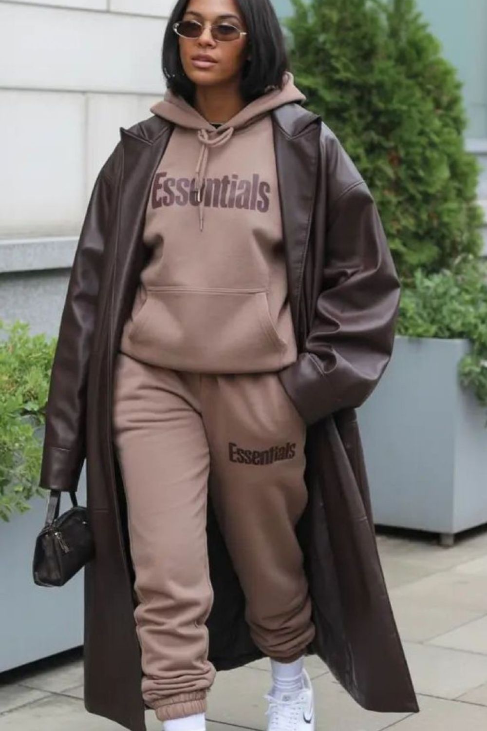 Brown sweatpants outfit ideas that prove cozy can be chic. From casual street style to elevated neutral looks, discover effortless ways to style brown sweatpants for everyday wear, travel, and off-duty outfits.Light Brown Sweatpants Outfit, Brown Nike Sweatpants Outfit, Brown Cargo Sweatpants Outfit, Outfit Ideas Brown Sweatpants, Aesthetic Brown Sweatpants Outfit, Outfit Ideas With Brown Sweatpants, Baggy Sweatpants Outfit, Wide Leg Sweatpants Outfit, Cute Sweatpants Outfit, Sweatpants Outfit For School, Cargo Sweatpants Outfit, Outfit Ideas Sweatpants, Nike Sweatpants Outfit, Sweatpants Outfit Black Women, Sweatpants Outfit Winter, Sweatpants Outfit Aesthetic, Flare Sweatpants Outfit, Essentials Brown sweatpants outfit ideas that prove cozy can be chic. From casual street style to elevated neutral looks, discover effortless ways to style brown sweatpants for everyday wear, travel, and off-duty outfits.Light Brown Sweatpants Outfit, Brown Nike Sweatpants Outfit, Brown Cargo Sweatpants Outfit, Outfit Ideas Brown Sweatpants, Aesthetic Brown Sweatpants Outfit, Outfit Ideas With Brown Sweatpants, Baggy Sweatpants Outfit, Wide Leg Sweatpants Outfit, Cute Sweatpants Outfit, Sweatpants Outfit For School, Cargo Sweatpants Outfit, Outfit Ideas Sweatpants, Nike Sweatpants Outfit, Sweatpants Outfit Black Women, Sweatpants Outfit Winter, Sweatpants Outfit Aesthetic, Flare Sweatpants Outfit, Essentials