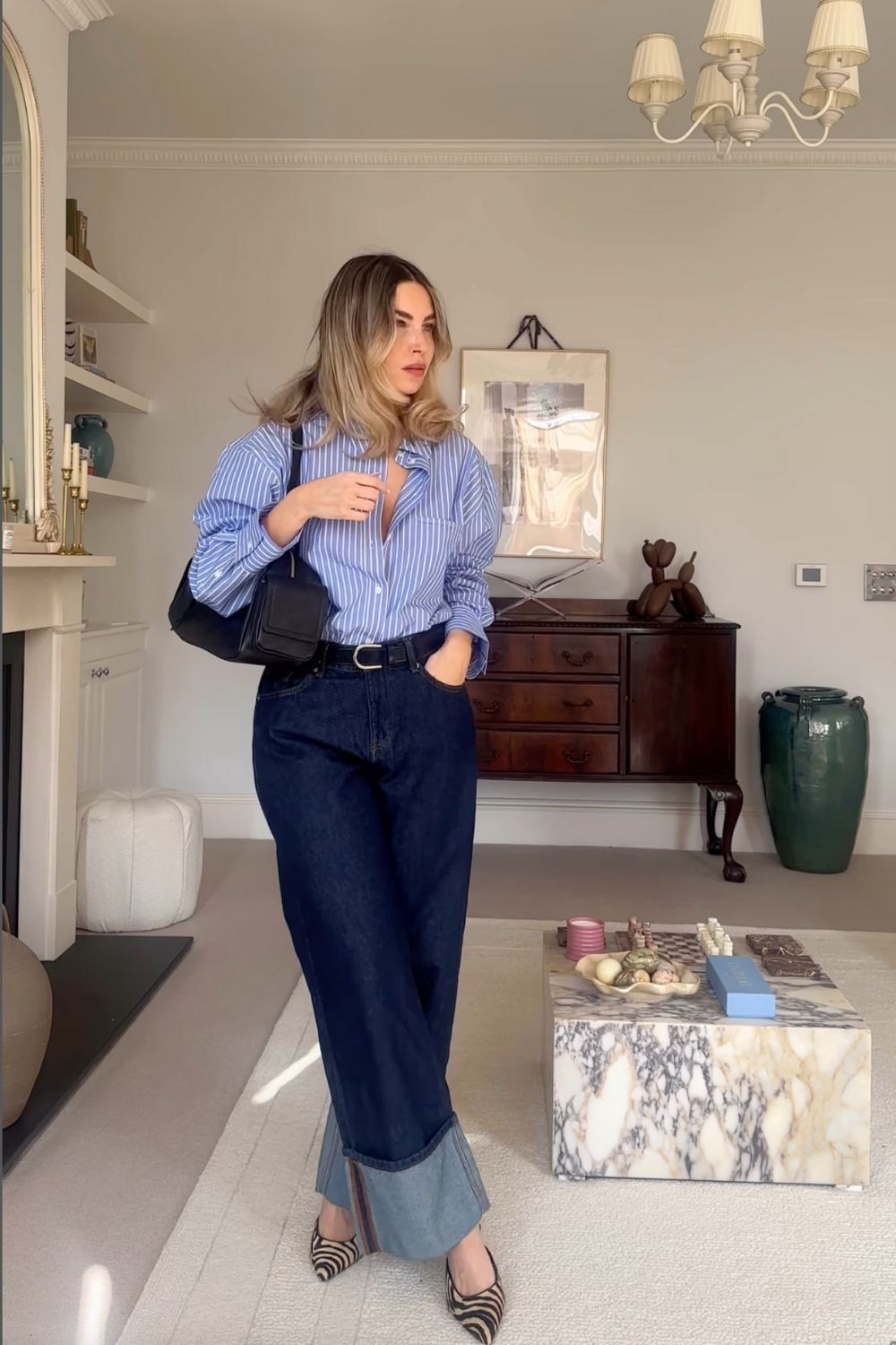 Discover stylish dark blue jeans outfit ideas for every season, from casual everyday looks to elevated city styles. Learn how to style dark denim with blazers, coats, knits, and statement accessories. Dark Blue Denim Jeans Outfit, Dark Blue Baggy Jeans Outfit, Dark Blue Jeans Outfit Women, Dark Blue Jeans Outfit Aesthetic, Dark Blue Wide Leg Jeans Outfit, Dark Blue Jeans Outfit Winter, Dark Blue Flare Jeans Outfit, Dark Blue Flared Jeans Outfit, Dark Blue Jeans Outfit Summer, Baggy Dark Blue Jeans Outfit, Dark Blue Jeans Outfit Casual, Dark Blue Bootcut Jeans Outfit, Dark Blue Straight Jeans Outfit, Outfit Ideas With Dark Blue Jeans, Dark Blue Wash Jeans Outfit, Mom Jeans, Dark Blue Cargo Jeans