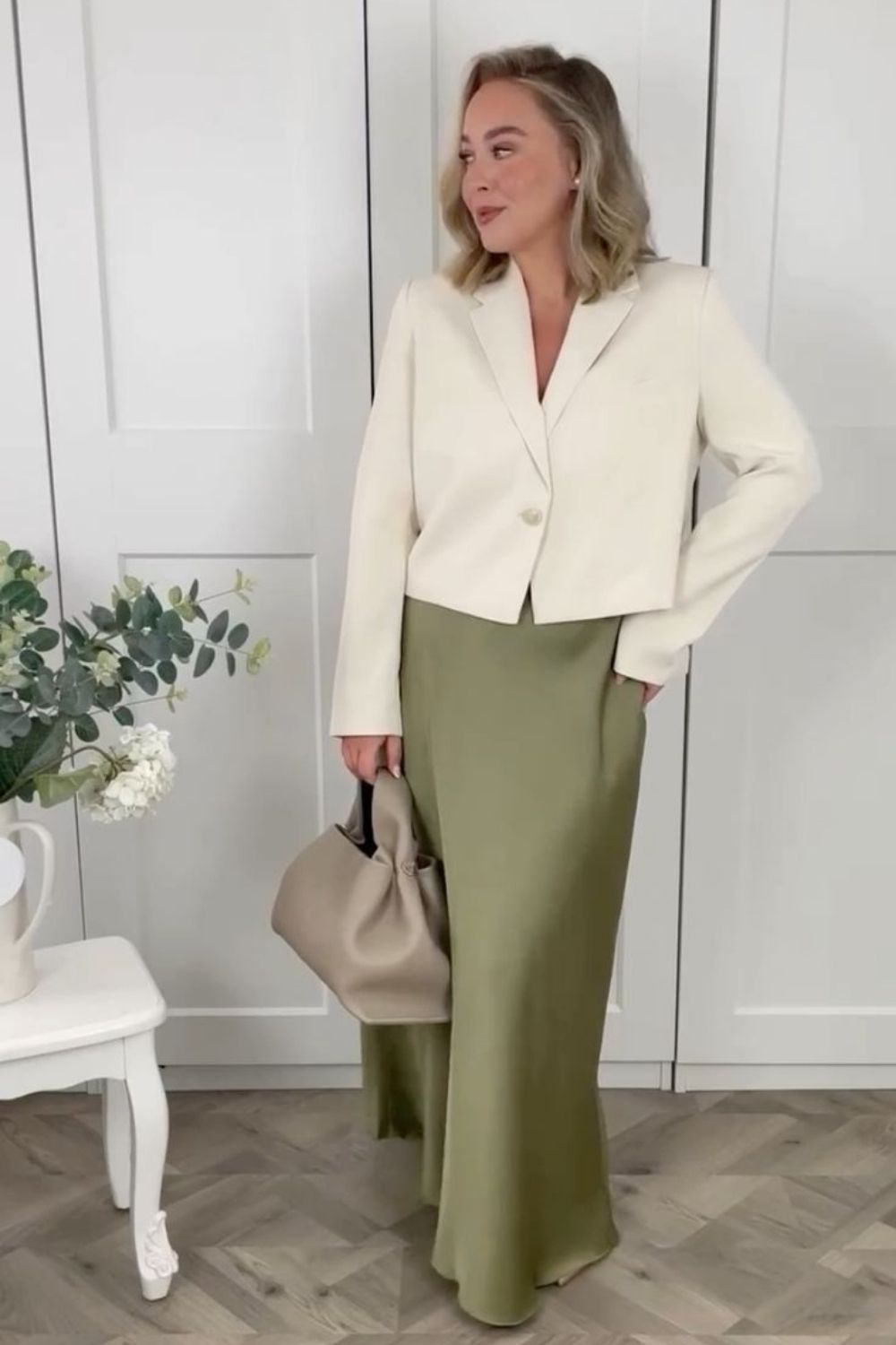 Green satin skirt outfit ideas you’ll love—featuring casual, work, date night, and chic everyday looks. Discover easy ways to style a green satin skirt with knits, blazers, sneakers, and heels for any season.Olive Green Satin Skirt Outfit, Dark Green Satin Skirt Outfit Winter, Green Satin Skirt Outfit Summer, Green Satin Midi Skirt Outfit, Emerald Green Satin Skirt Outfit, Sage Green Satin Skirt Outfit, Green Satin Maxi Skirt Outfit, Long Green Satin Skirt Outfit, Long Satin Skirt Outfit, Lime Green Satin Skirt Outfit Classy, Satin Skirt Outfit Winter, Satin Skirt Outfit Summer, Satin Maxi Skirt Outfit, Satin Skirt Outfit Casual, Satin Skirt Outfit Hijab, Satin Skirt Outfit Elegant, Satin Skirt Winter Outfit, Maxi Satin Skirt Outfit, Midi Satin Skirt Outfit, Satin Long Skirt Outfit Green satin skirt outfit ideas you’ll love—featuring casual, work, date night, and chic everyday looks. Discover easy ways to style a green satin skirt with knits, blazers, sneakers, and heels for any season.Olive Green Satin Skirt Outfit, Dark Green Satin Skirt Outfit Winter, Green Satin Skirt Outfit Summer, Green Satin Midi Skirt Outfit, Emerald Green Satin Skirt Outfit, Sage Green Satin Skirt Outfit, Green Satin Maxi Skirt Outfit, Long Green Satin Skirt Outfit, Long Satin Skirt Outfit, Lime Green Satin Skirt Outfit Classy, Satin Skirt Outfit Winter, Satin Skirt Outfit Summer, Satin Maxi Skirt Outfit, Satin Skirt Outfit Casual, Satin Skirt Outfit Hijab, Satin Skirt Outfit Elegant, Satin Skirt Winter Outfit, Maxi Satin Skirt Outfit, Midi Satin Skirt Outfit, Satin Long Skirt Outfit