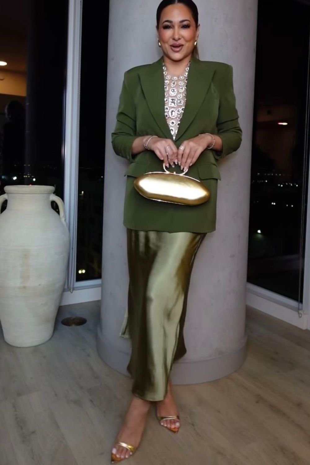 Green satin skirt outfit ideas you’ll love—featuring casual, work, date night, and chic everyday looks. Discover easy ways to style a green satin skirt with knits, blazers, sneakers, and heels for any season.Olive Green Satin Skirt Outfit, Dark Green Satin Skirt Outfit Winter, Green Satin Skirt Outfit Summer, Green Satin Midi Skirt Outfit, Emerald Green Satin Skirt Outfit, Sage Green Satin Skirt Outfit, Green Satin Maxi Skirt Outfit, Long Green Satin Skirt Outfit, Long Satin Skirt Outfit, Lime Green Satin Skirt Outfit Classy, Satin Skirt Outfit Winter, Satin Skirt Outfit Summer, Satin Maxi Skirt Outfit, Satin Skirt Outfit Casual, Satin Skirt Outfit Hijab, Satin Skirt Outfit Elegant, Satin Skirt Winter Outfit, Maxi Satin Skirt Outfit, Midi Satin Skirt Outfit, Satin Long Skirt Outfit Green satin skirt outfit ideas you’ll love—featuring casual, work, date night, and chic everyday looks. Discover easy ways to style a green satin skirt with knits, blazers, sneakers, and heels for any season.Olive Green Satin Skirt Outfit, Dark Green Satin Skirt Outfit Winter, Green Satin Skirt Outfit Summer, Green Satin Midi Skirt Outfit, Emerald Green Satin Skirt Outfit, Sage Green Satin Skirt Outfit, Green Satin Maxi Skirt Outfit, Long Green Satin Skirt Outfit, Long Satin Skirt Outfit, Lime Green Satin Skirt Outfit Classy, Satin Skirt Outfit Winter, Satin Skirt Outfit Summer, Satin Maxi Skirt Outfit, Satin Skirt Outfit Casual, Satin Skirt Outfit Hijab, Satin Skirt Outfit Elegant, Satin Skirt Winter Outfit, Maxi Satin Skirt Outfit, Midi Satin Skirt Outfit, Satin Long Skirt Outfit