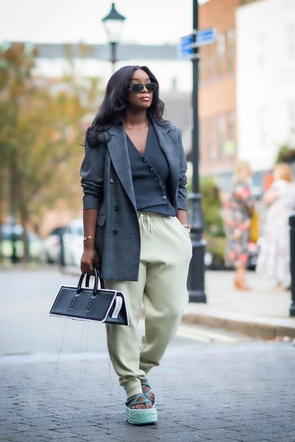 Chic green sweatpants outfit ideas that prove comfort can still look polished. I’m sharing effortless ways to style green sweatpants with coats, knits, sneakers, and bold accessories for everyday wear.Dark Green Sweatpants Outfit, Light Green Sweatpants Outfit, Olive Green Sweatpants Outfit, Sage Green Sweatpants Outfit, Green Cargo Sweatpants Outfit, Army Green Sweatpants Outfit, Green Sweatpants Outfit Winter, Mint Green Sweatpants Outfit, Green Nike Sweatpants Outfit Baggy Sweatpants Outfit, Wide Leg Sweatpants Outfit, Cute Sweatpants Outfit, Sweatpants Outfit For School, Cargo Sweatpants Outfit, Outfit Ideas Sweatpants, Nike Sweatpants Outfit, Sweatpants Outfit Black Women, Sweatpants Outfit Winter, Sweatpants Outfit Aesthetic, Flare Sweatpants Outfit Chic green sweatpants outfit ideas that prove comfort can still look polished. I’m sharing effortless ways to style green sweatpants with coats, knits, sneakers, and bold accessories for everyday wear.Dark Green Sweatpants Outfit, Light Green Sweatpants Outfit, Olive Green Sweatpants Outfit, Sage Green Sweatpants Outfit, Green Cargo Sweatpants Outfit, Army Green Sweatpants Outfit, Green Sweatpants Outfit Winter, Mint Green Sweatpants Outfit, Green Nike Sweatpants Outfit Baggy Sweatpants Outfit, Wide Leg Sweatpants Outfit, Cute Sweatpants Outfit, Sweatpants Outfit For School, Cargo Sweatpants Outfit, Outfit Ideas Sweatpants, Nike Sweatpants Outfit, Sweatpants Outfit Black Women, Sweatpants Outfit Winter, Sweatpants Outfit Aesthetic, Flare Sweatpants Outfit