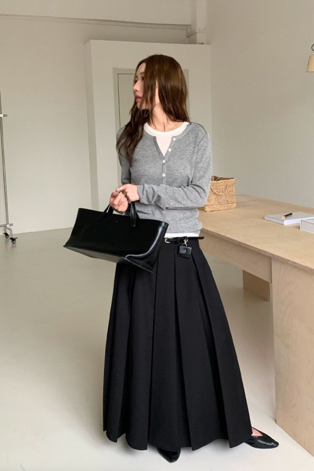 Discover chic long black skirt outfit ideas for every occasion, from casual everyday looks to elegant evening styles. Learn how to style a long black skirt with knits, blazers, leather, and statement accessories.Black Long Skirt Outfit, Long Black Skirt Outfit Ideas, Long Black Skirt Outfit Winter, Long Black Skirt Outfit Summer, Long Black Skirt Outfit Casual, Long Black Denim Skirt Outfit, Black Long Skirt Outfit Casual, Long Black Satin Skirt Outfit, Long Black Pleated Skirt Outfit, Outfit With Long Black Skirt, Long Black Leather Skirt Outfit, Black Long Skirt Outfit Winter, Long Black Silk Skirt Outfit, Black Long Skirt Outfit Summer Discover chic long black skirt outfit ideas for every occasion, from casual everyday looks to elegant evening styles. Learn how to style a long black skirt with knits, blazers, leather, and statement accessories.Black Long Skirt Outfit, Long Black Skirt Outfit Ideas, Long Black Skirt Outfit Winter, Long Black Skirt Outfit Summer, Long Black Skirt Outfit Casual, Long Black Denim Skirt Outfit, Black Long Skirt Outfit Casual, Long Black Satin Skirt Outfit, Long Black Pleated Skirt Outfit, Outfit With Long Black Skirt, Long Black Leather Skirt Outfit, Black Long Skirt Outfit Winter, Long Black Silk Skirt Outfit, Black Long Skirt Outfit Summer