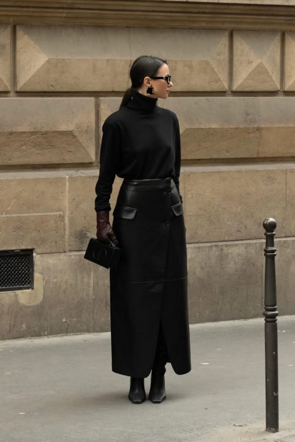 Discover chic long black skirt outfit ideas for every occasion, from casual everyday looks to elegant evening styles. Learn how to style a long black skirt with knits, blazers, leather, and statement accessories. Black Long Skirt Outfit, Long Black Skirt Outfit Ideas, Long Black Skirt Outfit Winter, Long Black Skirt Outfit Summer, Long Black Skirt Outfit Casual, Long Black Denim Skirt Outfit, Black Long Skirt Outfit Casual, Long Black Satin Skirt Outfit, Long Black Pleated Skirt Outfit, Outfit With Long Black Skirt, Long Black Leather Skirt Outfit, Black Long Skirt Outfit Winter, Long Black Silk Skirt Outfit, Black Long Skirt Outfit Summer Discover chic long black skirt outfit ideas for every occasion, from casual everyday looks to elegant evening styles. Learn how to style a long black skirt with knits, blazers, leather, and statement accessories. Black Long Skirt Outfit, Long Black Skirt Outfit Ideas, Long Black Skirt Outfit Winter, Long Black Skirt Outfit Summer, Long Black Skirt Outfit Casual, Long Black Denim Skirt Outfit, Black Long Skirt Outfit Casual, Long Black Satin Skirt Outfit, Long Black Pleated Skirt Outfit, Outfit With Long Black Skirt, Long Black Leather Skirt Outfit, Black Long Skirt Outfit Winter, Long Black Silk Skirt Outfit, Black Long Skirt Outfit Summer