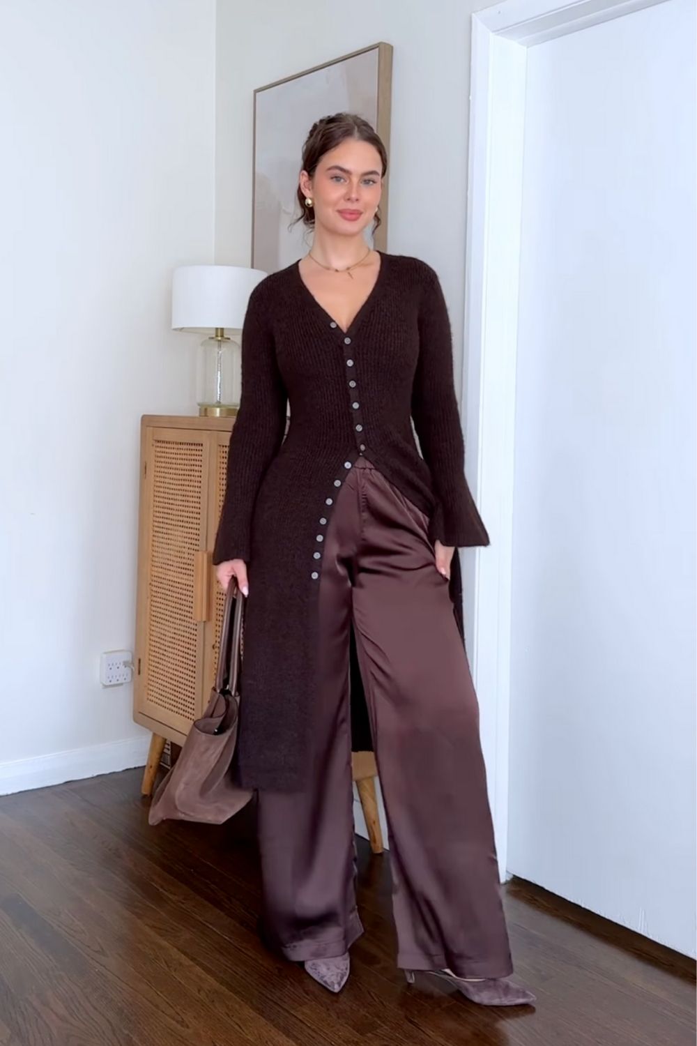 Discover chic long cardigan outfit ideas for every season, from casual everyday looks to polished, fashion-forward styles. Get inspired with cozy layers, modern silhouettes, and effortless styling tips. Long Black Cardigan Outfit, Long Grey Cardigan Outfit, Long Cardigan Outfit Winter Casual, Black Long Cardigan Outfit, Long Cardigan Outfit Fall, Long Beige Cardigan Outfit, Long Cardigan Outfit Hijab, Long Brown Cardigan Outfit, Long Cardigan Outfit Black Women, Long Cardigan Outfit Work, White Long Cardigan Outfit, Long Gray Cardigan Outfit, Grey Long Cardigan Outfit, Long Green Cardigan Outfit, Long Cream Cardigan Outfit, Long Knit Cardigan Outfit, Long Skirt And Cardigan Outfit, Long Dress And Cardigan Outfit, Beige Long Cardigan Outfit