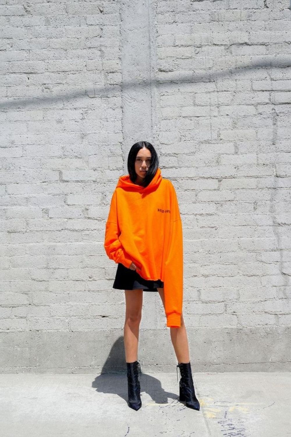 Effortless orange hoodie outfit ideas that feel cool, modern, and wearable. I’m sharing stylish ways to dress up an orange hoodie with coats, skirts, trousers, and sneakers for everyday looks.Orange Hoodie Outfit, Orange Hoodie Outfit Aesthetic, Orange Zip Up Hoodie Outfit, Orange Hoodie Outfit Black Women, Outfit With Orange Hoodie, Jeans And Hoodie, Essentials Hoodie Outfit, Zip Up Hoodie Outfit, Cropped Hoodie Outfit, Baggy Hoodie Outfit, Leggings And Hoodie Outfit, Skirt And Hoodie Outfit, Cute Hoodie Outfit, Blazer And Hoodie Effortless orange hoodie outfit ideas that feel cool, modern, and wearable. I’m sharing stylish ways to dress up an orange hoodie with coats, skirts, trousers, and sneakers for everyday looks.Orange Hoodie Outfit, Orange Hoodie Outfit Aesthetic, Orange Zip Up Hoodie Outfit, Orange Hoodie Outfit Black Women, Outfit With Orange Hoodie, Jeans And Hoodie, Essentials Hoodie Outfit, Zip Up Hoodie Outfit, Cropped Hoodie Outfit, Baggy Hoodie Outfit, Leggings And Hoodie Outfit, Skirt And Hoodie Outfit, Cute Hoodie Outfit, Blazer And Hoodie
