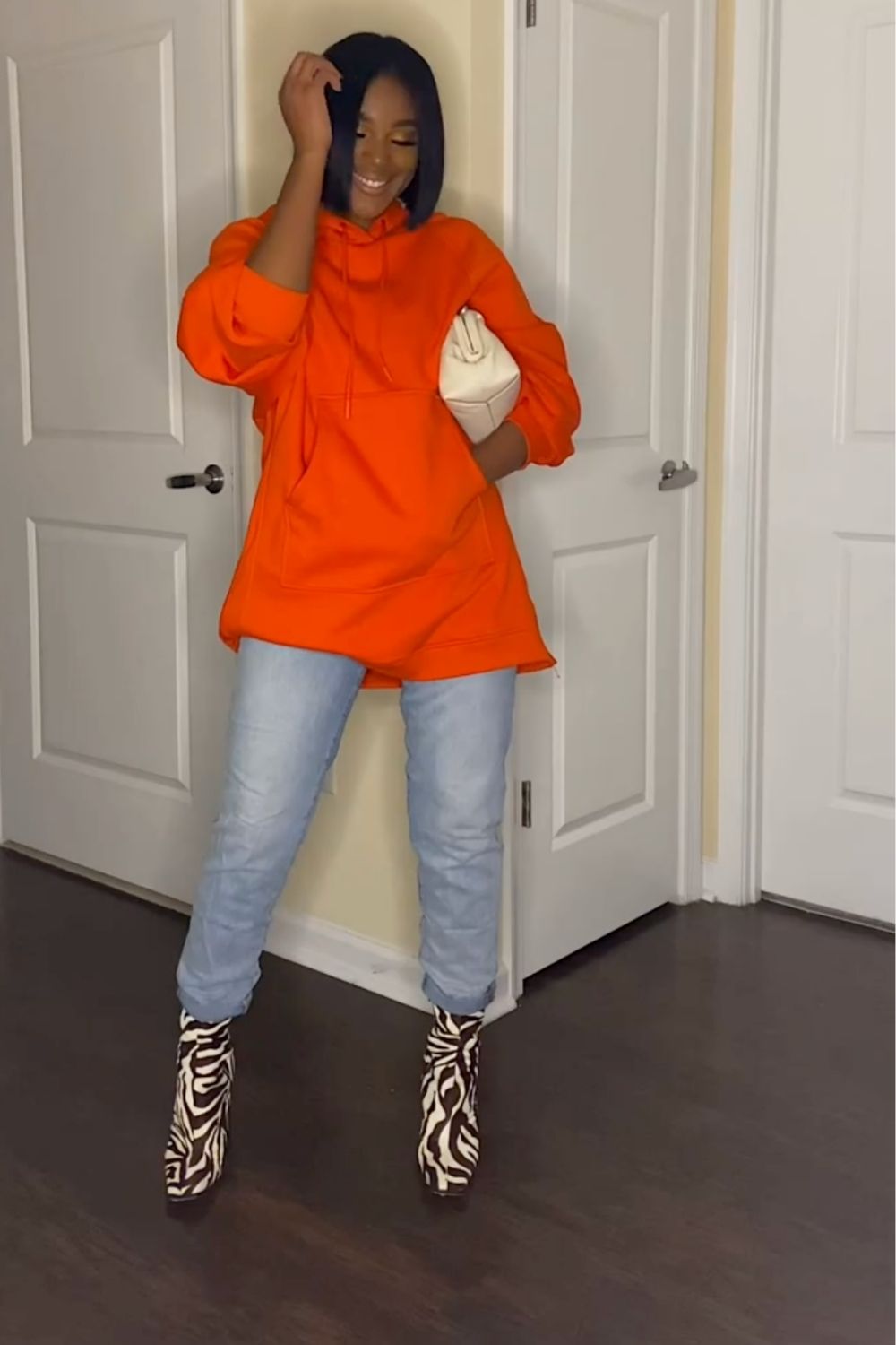 Effortless orange hoodie outfit ideas that feel cool, modern, and wearable. I’m sharing stylish ways to dress up an orange hoodie with coats, skirts, trousers, and sneakers for everyday looks.Orange Hoodie Outfit, Orange Hoodie Outfit Aesthetic, Orange Zip Up Hoodie Outfit, Orange Hoodie Outfit Black Women, Outfit With Orange Hoodie, Jeans And Hoodie, Essentials Hoodie Outfit, Zip Up Hoodie Outfit, Cropped Hoodie Outfit, Baggy Hoodie Outfit, Leggings And Hoodie Outfit, Skirt And Hoodie Outfit, Cute Hoodie Outfit, Blazer And Hoodie Effortless orange hoodie outfit ideas that feel cool, modern, and wearable. I’m sharing stylish ways to dress up an orange hoodie with coats, skirts, trousers, and sneakers for everyday looks.Orange Hoodie Outfit, Orange Hoodie Outfit Aesthetic, Orange Zip Up Hoodie Outfit, Orange Hoodie Outfit Black Women, Outfit With Orange Hoodie, Jeans And Hoodie, Essentials Hoodie Outfit, Zip Up Hoodie Outfit, Cropped Hoodie Outfit, Baggy Hoodie Outfit, Leggings And Hoodie Outfit, Skirt And Hoodie Outfit, Cute Hoodie Outfit, Blazer And Hoodie