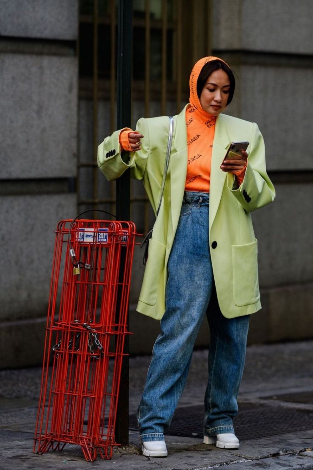 Effortless orange hoodie outfit ideas that feel cool, modern, and wearable. I’m sharing stylish ways to dress up an orange hoodie with coats, skirts, trousers, and sneakers for everyday looks.Orange Hoodie Outfit, Orange Hoodie Outfit Aesthetic, Orange Zip Up Hoodie Outfit, Orange Hoodie Outfit Black Women, Outfit With Orange Hoodie, Jeans And Hoodie, Essentials Hoodie Outfit, Zip Up Hoodie Outfit, Cropped Hoodie Outfit, Baggy Hoodie Outfit, Leggings And Hoodie Outfit, Skirt And Hoodie Outfit, Cute Hoodie Outfit, Blazer And Hoodie Effortless orange hoodie outfit ideas that feel cool, modern, and wearable. I’m sharing stylish ways to dress up an orange hoodie with coats, skirts, trousers, and sneakers for everyday looks.Orange Hoodie Outfit, Orange Hoodie Outfit Aesthetic, Orange Zip Up Hoodie Outfit, Orange Hoodie Outfit Black Women, Outfit With Orange Hoodie, Jeans And Hoodie, Essentials Hoodie Outfit, Zip Up Hoodie Outfit, Cropped Hoodie Outfit, Baggy Hoodie Outfit, Leggings And Hoodie Outfit, Skirt And Hoodie Outfit, Cute Hoodie Outfit, Blazer And Hoodie