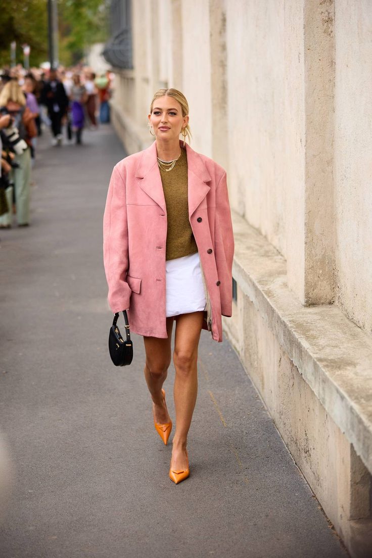 Discover bold and chic orange shoes outfit ideas. From casual street style to elegant looks, learn how to style orange heels, flats, and sandals for every season and occasion. Discover bold and chic orange shoes outfit ideas. From casual street style to elegant looks, learn how to style orange heels, flats, and sandals for every season and occasion.Outfit With Orange Shoes, Orange Shoes Outfit Ideas, Orange Tennis Shoes Outfit, Burnt Orange Shoes Outfit, Orange Shoes Outfit Women, Pink And Orange Shoes Outfit, Orange Shoes Outfit Summer, Orange Flat Shoes Outfit, Orange Slingback Shoes Outfit, Red Orange Shoes Outfit
