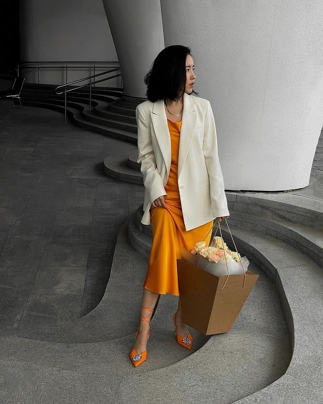 Discover bold and chic orange shoes outfit ideas. From casual street style to elegant looks, learn how to style orange heels, flats, and sandals for every season and occasion. Discover bold and chic orange shoes outfit ideas. From casual street style to elegant looks, learn how to style orange heels, flats, and sandals for every season and occasion.Outfit With Orange Shoes, Orange Shoes Outfit Ideas, Orange Tennis Shoes Outfit, Burnt Orange Shoes Outfit, Orange Shoes Outfit Women, Pink And Orange Shoes Outfit, Orange Shoes Outfit Summer, Orange Flat Shoes Outfit, Orange Slingback Shoes Outfit, Red Orange Shoes Outfit