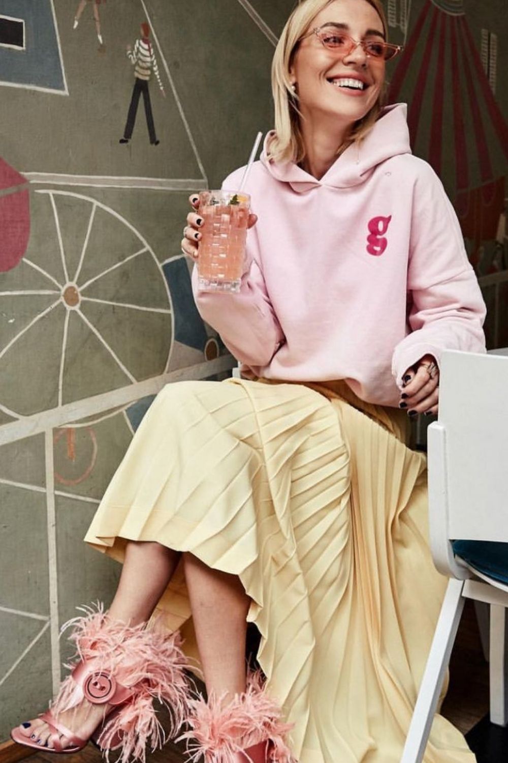 Discover chic pink hoodie outfit ideas that blend comfort and style—from casual street looks to elevated, fashion-forward outfits. Learn how to style a pink hoodie effortlessly for every season and occasion.Pink Zip Up Hoodie Outfit, Pink Hoodie Outfit Aesthetic, Pink Hoodie Outfit Ideas, Pink Essentials Hoodie Outfit, Pink Gap Hoodie Outfit, Light Pink Hoodie Outfit, Hot Pink Hoodie Outfit, Pink Bape Hoodie Outfit, Pink Spider Hoodie Outfit, Pink Denim Tears Hoodie Outfit, Pink Nike Hoodie Outfit, Pink Hoodie Outfit Black Woman, Pink Zipper Hoodie Outfit, Essentials Hoodie Outfit, Zip Up Hoodie Outfit, Cropped Hoodie Outfit, Baggy Hoodie Outfit, Leggings And Hoodie Outfit, Skirt And Hoodie Outfit, Cute Hoodie Outfit, Aespa Pink Hoodie Outfit, Hijab