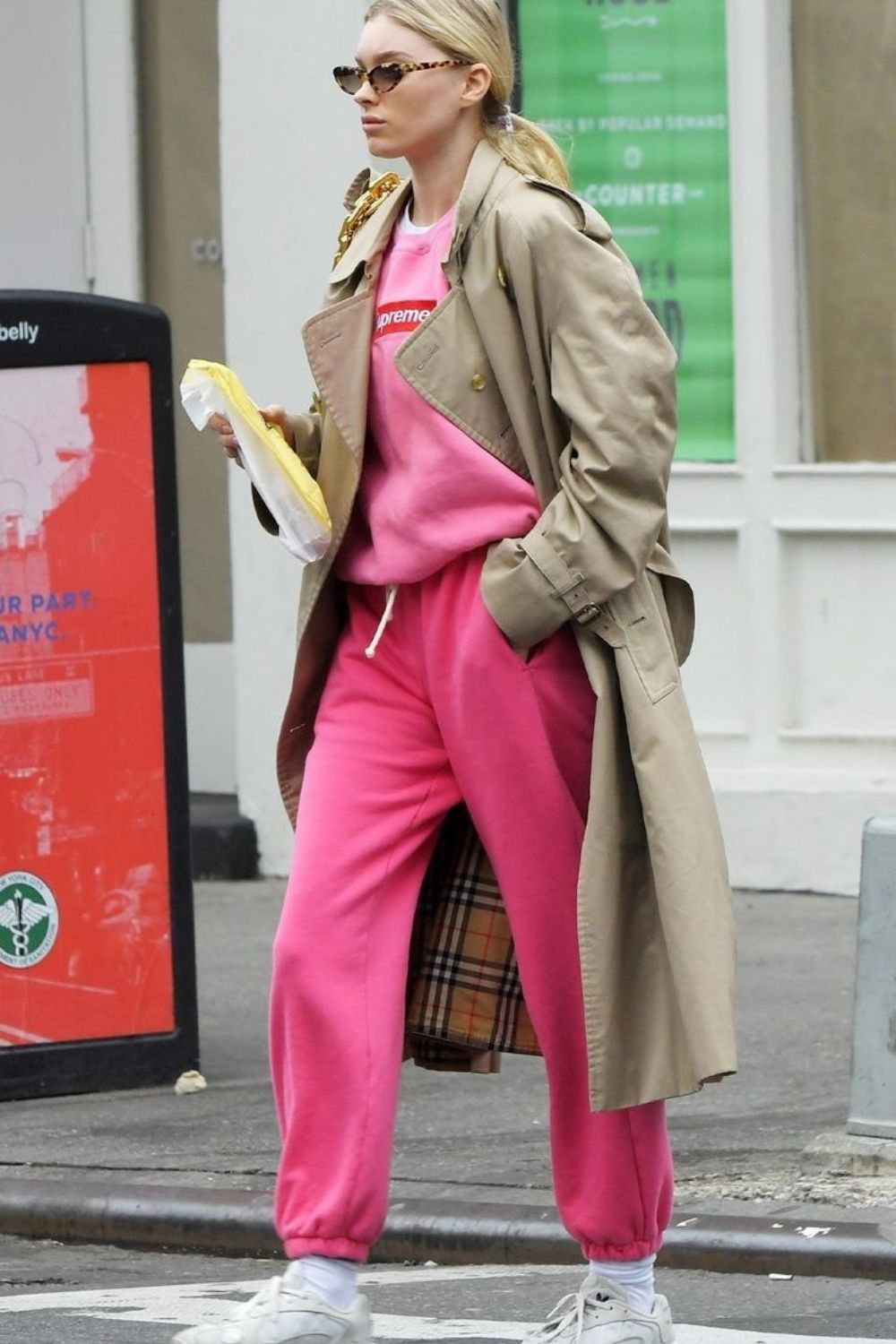 Pink sweatpants outfit ideas that blend comfort with high-fashion style. From blazers and heels to sneakers and cozy layers, discover chic ways to style pink sweatpants for everyday wear, travel, and elevated street style. Pink Sweatpants Outfit Winter, Hot Pink Sweatpants Outfit, Light Pink Sweatpants Outfit, Sweatpants Outfit Pink, Pink Nike Sweatpants Outfit, Sweatpants Pink Outfit, Pink Sweatpants Outfit Aesthetic, Victoria Secret Pink Sweatpants Outfit, Baggy Sweatpants Outfit, Wide Leg Sweatpants Outfit, Cute Sweatpants Outfit, Sweatpants Outfit For School, Cargo Sweatpants Outfit, Outfit Ideas Sweatpants, Nike Sweatpants Outfit, Sweatpants Outfit Black Women, Sweatpants Outfit Winter, Sweatpants Outfit Aesthetic, Flare Sweatpants Outfit Pink sweatpants outfit ideas that blend comfort with high-fashion style. From blazers and heels to sneakers and cozy layers, discover chic ways to style pink sweatpants for everyday wear, travel, and elevated street style. Pink Sweatpants Outfit Winter, Hot Pink Sweatpants Outfit, Light Pink Sweatpants Outfit, Sweatpants Outfit Pink, Pink Nike Sweatpants Outfit, Sweatpants Pink Outfit, Pink Sweatpants Outfit Aesthetic, Victoria Secret Pink Sweatpants Outfit, Baggy Sweatpants Outfit, Wide Leg Sweatpants Outfit, Cute Sweatpants Outfit, Sweatpants Outfit For School, Cargo Sweatpants Outfit, Outfit Ideas Sweatpants, Nike Sweatpants Outfit, Sweatpants Outfit Black Women, Sweatpants Outfit Winter, Sweatpants Outfit Aesthetic, Flare Sweatpants Outfit
