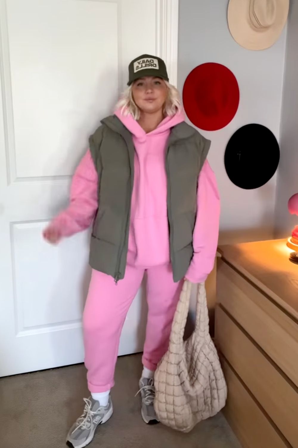 Pink sweatpants outfit ideas that blend comfort with high-fashion style. From blazers and heels to sneakers and cozy layers, discover chic ways to style pink sweatpants for everyday wear, travel, and elevated street style. Pink Sweatpants Outfit Winter, Hot Pink Sweatpants Outfit, Light Pink Sweatpants Outfit, Sweatpants Outfit Pink, Pink Nike Sweatpants Outfit, Sweatpants Pink Outfit, Pink Sweatpants Outfit Aesthetic, Victoria Secret Pink Sweatpants Outfit, Baggy Sweatpants Outfit, Wide Leg Sweatpants Outfit, Cute Sweatpants Outfit, Sweatpants Outfit For School, Cargo Sweatpants Outfit, Outfit Ideas Sweatpants, Nike Sweatpants Outfit, Sweatpants Outfit Black Women, Sweatpants Outfit Winter, Sweatpants Outfit Aesthetic, Flare Sweatpants Outfit Pink sweatpants outfit ideas that blend comfort with high-fashion style. From blazers and heels to sneakers and cozy layers, discover chic ways to style pink sweatpants for everyday wear, travel, and elevated street style. Pink Sweatpants Outfit Winter, Hot Pink Sweatpants Outfit, Light Pink Sweatpants Outfit, Sweatpants Outfit Pink, Pink Nike Sweatpants Outfit, Sweatpants Pink Outfit, Pink Sweatpants Outfit Aesthetic, Victoria Secret Pink Sweatpants Outfit, Baggy Sweatpants Outfit, Wide Leg Sweatpants Outfit, Cute Sweatpants Outfit, Sweatpants Outfit For School, Cargo Sweatpants Outfit, Outfit Ideas Sweatpants, Nike Sweatpants Outfit, Sweatpants Outfit Black Women, Sweatpants Outfit Winter, Sweatpants Outfit Aesthetic, Flare Sweatpants Outfit