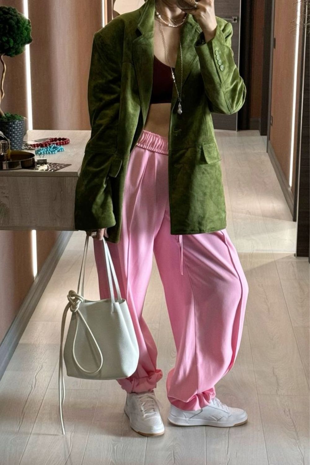 Pink sweatpants outfit ideas that blend comfort with high-fashion style. From blazers and heels to sneakers and cozy layers, discover chic ways to style pink sweatpants for everyday wear, travel, and elevated street style. Pink Sweatpants Outfit Winter, Hot Pink Sweatpants Outfit, Light Pink Sweatpants Outfit, Sweatpants Outfit Pink, Pink Nike Sweatpants Outfit, Sweatpants Pink Outfit, Pink Sweatpants Outfit Aesthetic, Victoria Secret Pink Sweatpants Outfit, Baggy Sweatpants Outfit, Wide Leg Sweatpants Outfit, Cute Sweatpants Outfit, Sweatpants Outfit For School, Cargo Sweatpants Outfit, Outfit Ideas Sweatpants, Nike Sweatpants Outfit, Sweatpants Outfit Black Women, Sweatpants Outfit Winter, Sweatpants Outfit Aesthetic, Flare Sweatpants Outfit Pink sweatpants outfit ideas that blend comfort with high-fashion style. From blazers and heels to sneakers and cozy layers, discover chic ways to style pink sweatpants for everyday wear, travel, and elevated street style. Pink Sweatpants Outfit Winter, Hot Pink Sweatpants Outfit, Light Pink Sweatpants Outfit, Sweatpants Outfit Pink, Pink Nike Sweatpants Outfit, Sweatpants Pink Outfit, Pink Sweatpants Outfit Aesthetic, Victoria Secret Pink Sweatpants Outfit, Baggy Sweatpants Outfit, Wide Leg Sweatpants Outfit, Cute Sweatpants Outfit, Sweatpants Outfit For School, Cargo Sweatpants Outfit, Outfit Ideas Sweatpants, Nike Sweatpants Outfit, Sweatpants Outfit Black Women, Sweatpants Outfit Winter, Sweatpants Outfit Aesthetic, Flare Sweatpants Outfit