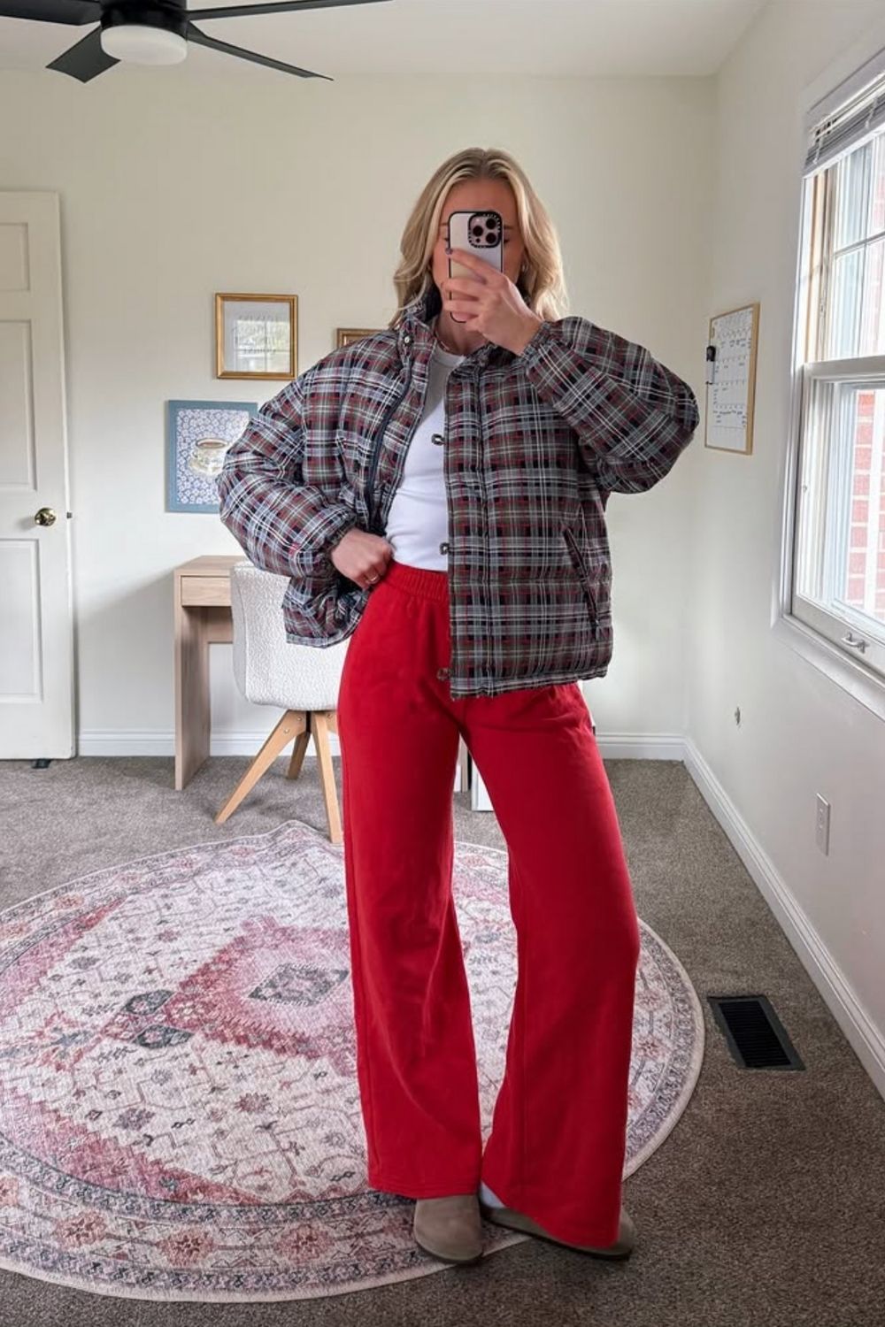 Outfit ideas you’ll actually want to wear. Discover how to style red sweatpants for casual days, street style moments, and elevated off-duty looks with ease. Red Sweatpants Outfit, Dark Red Sweatpants Outfit, Red Brandy Sweatpants Outfit, Red Nike Sweatpants Outfit, Baggy Sweatpants Outfit, Wide Leg Sweatpants Outfit, Cute Sweatpants Outfit, Sweatpants Outfit For School, Cargo Sweatpants Outfit, Outfit Ideas Sweatpants, Nike Sweatpants Outfit, Sweatpants Outfit Black Women, Sweatpants Outfit Winter, Sweatpants Outfit Aesthetic, Flare Sweatpants Outfit