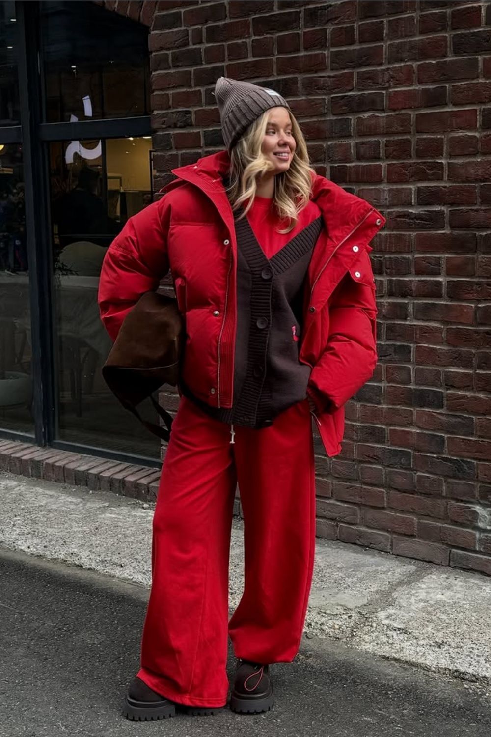 Outfit ideas you’ll actually want to wear. Discover how to style red sweatpants for casual days, street style moments, and elevated off-duty looks with ease. Red Sweatpants Outfit, Dark Red Sweatpants Outfit, Red Brandy Sweatpants Outfit, Red Nike Sweatpants Outfit, Baggy Sweatpants Outfit, Wide Leg Sweatpants Outfit, Cute Sweatpants Outfit, Sweatpants Outfit For School, Cargo Sweatpants Outfit, Outfit Ideas Sweatpants, Nike Sweatpants Outfit, Sweatpants Outfit Black Women, Sweatpants Outfit Winter, Sweatpants Outfit Aesthetic, Flare Sweatpants Outfit