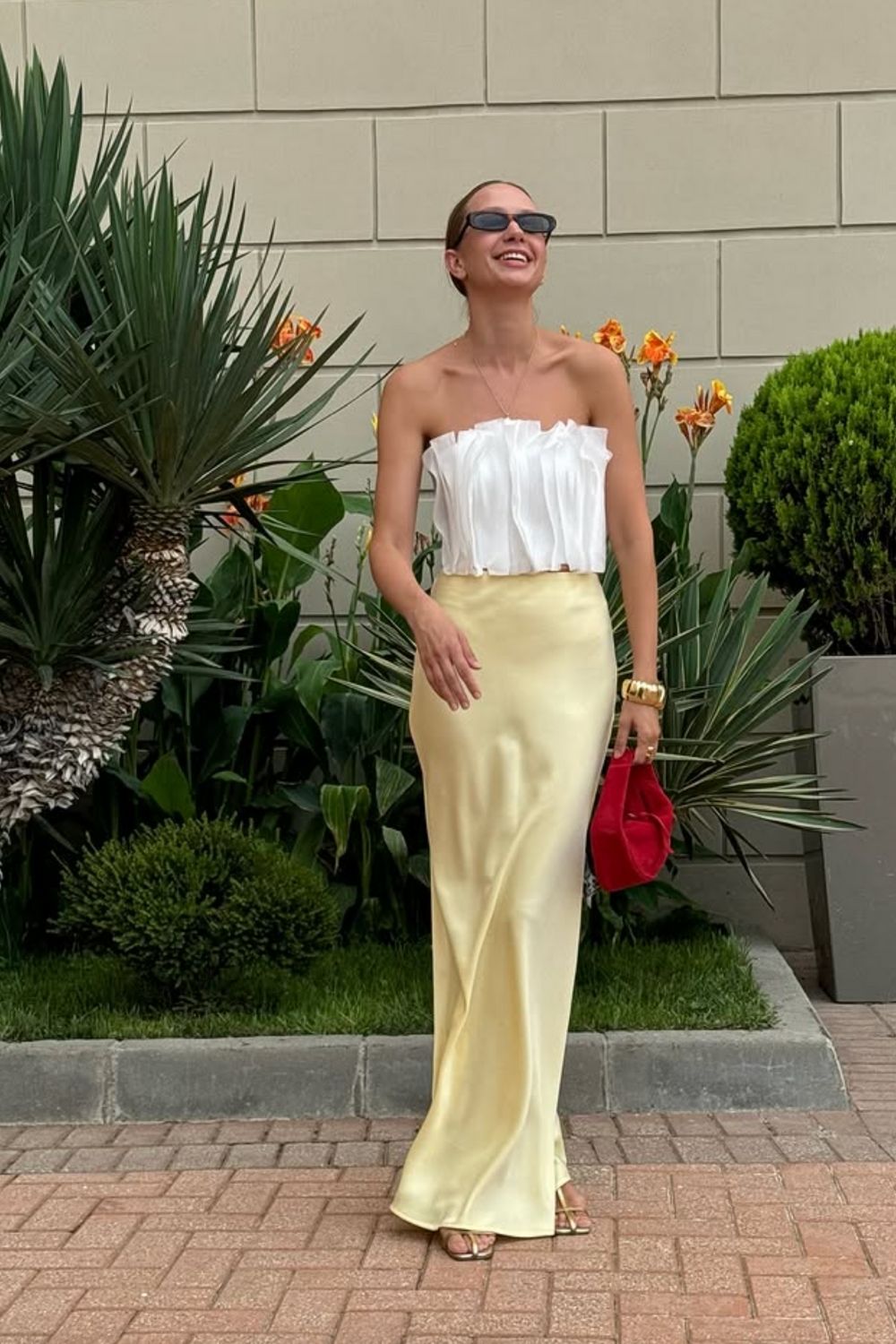 Discover chic yellow satin skirt outfit ideas styled with sweaters, graphic tees, sneakers, and statement tops. Perfect inspiration for casual days, city looks, and elevated everyday outfits. Butter Yellow Satin Skirt Outfit, Yellow Satin, Long Satin Skirt Outfit, Satin Skirt Outfit Classy, Satin Skirt Outfit Winter, Satin Skirt Outfit Summer, Satin Maxi Skirt Outfit, Satin Skirt Outfit Casual, Satin Skirt Outfit Hijab, Satin Skirt Outfit Elegant, Satin Skirt Winter Outfit, Maxi Satin Skirt Outfit, Midi Satin Skirt Outfit, Satin Long Skirt Outfit Discover chic yellow satin skirt outfit ideas styled with sweaters, graphic tees, sneakers, and statement tops. Perfect inspiration for casual days, city looks, and elevated everyday outfits. Butter Yellow Satin Skirt Outfit, Yellow Satin, Long Satin Skirt Outfit, Satin Skirt Outfit Classy, Satin Skirt Outfit Winter, Satin Skirt Outfit Summer, Satin Maxi Skirt Outfit, Satin Skirt Outfit Casual, Satin Skirt Outfit Hijab, Satin Skirt Outfit Elegant, Satin Skirt Winter Outfit, Maxi Satin Skirt Outfit, Midi Satin Skirt Outfit, Satin Long Skirt Outfit