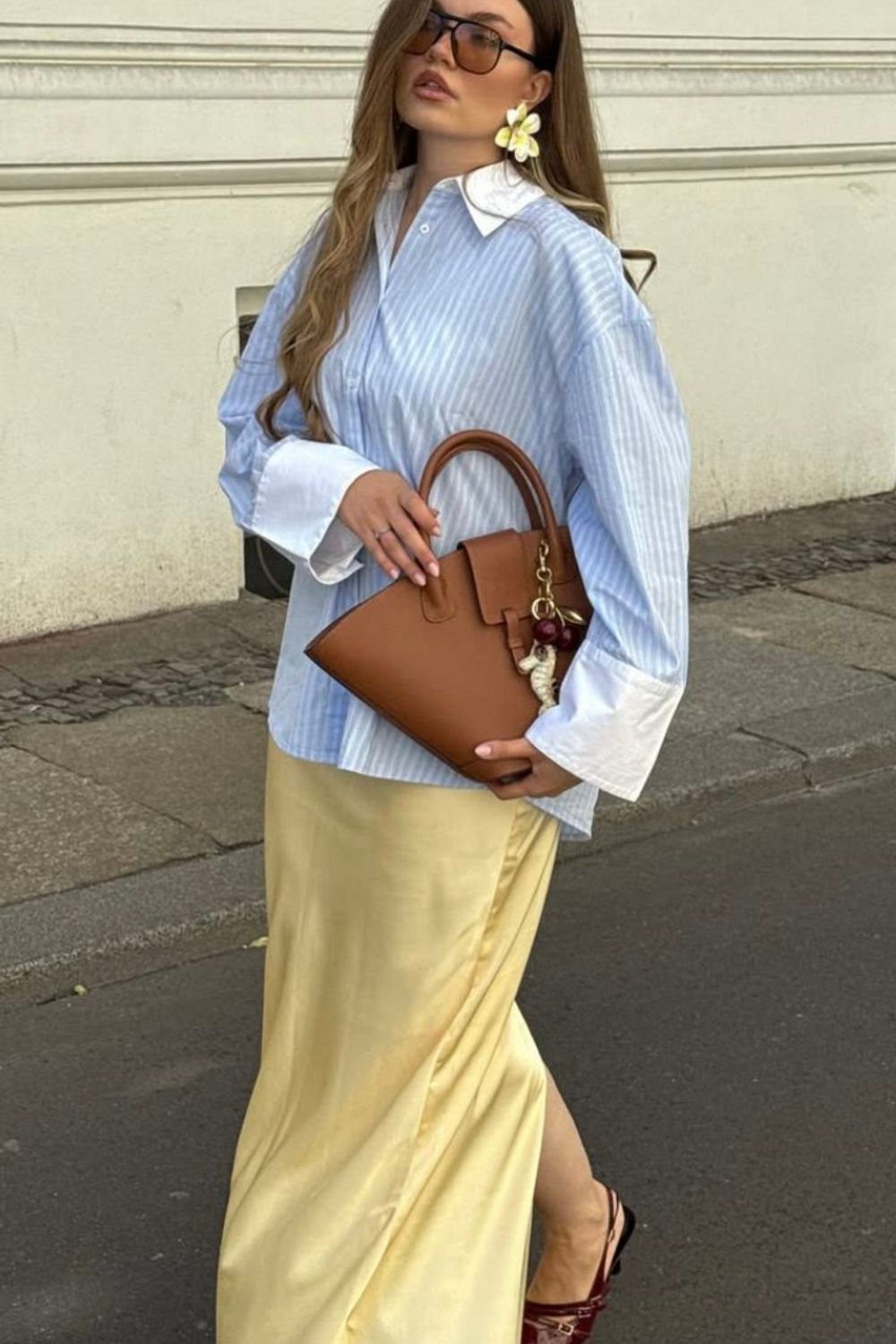 Discover chic yellow satin skirt outfit ideas styled with sweaters, graphic tees, sneakers, and statement tops. Perfect inspiration for casual days, city looks, and elevated everyday outfits. Butter Yellow Satin Skirt Outfit, Yellow Satin, Long Satin Skirt Outfit, Satin Skirt Outfit Classy, Satin Skirt Outfit Winter, Satin Skirt Outfit Summer, Satin Maxi Skirt Outfit, Satin Skirt Outfit Casual, Satin Skirt Outfit Hijab, Satin Skirt Outfit Elegant, Satin Skirt Winter Outfit, Maxi Satin Skirt Outfit, Midi Satin Skirt Outfit, Satin Long Skirt Outfit Discover chic yellow satin skirt outfit ideas styled with sweaters, graphic tees, sneakers, and statement tops. Perfect inspiration for casual days, city looks, and elevated everyday outfits. Butter Yellow Satin Skirt Outfit, Yellow Satin, Long Satin Skirt Outfit, Satin Skirt Outfit Classy, Satin Skirt Outfit Winter, Satin Skirt Outfit Summer, Satin Maxi Skirt Outfit, Satin Skirt Outfit Casual, Satin Skirt Outfit Hijab, Satin Skirt Outfit Elegant, Satin Skirt Winter Outfit, Maxi Satin Skirt Outfit, Midi Satin Skirt Outfit, Satin Long Skirt Outfit