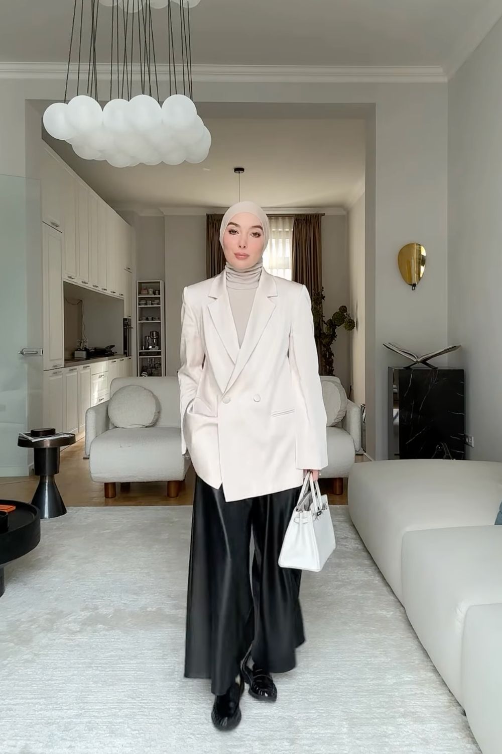 Discover chic hijab fashion inspiration with modern modest outfit ideas, layering tips, and stylish everyday looks featuring blazers, skirts, trousers, and statement accessories for effortless elegance. Hijab Fashion, Hijab Fashion Inspiration, Muslim Fashion Hijab Outfits, Modern Hijab Fashion, Hijab Fashion Summer, Modest Fashion Hijab, Street Hijab Fashion, Hijab Fashion Inspiration Abayas, Hijab Fashion Inspiration Casual, Hijab Fashion Inspiration Winter, Fashion Outfits Hijab, Hijab Fashion Winter, Muslim Fashion Hijab, Hijab Fashion Outfits, Fashion Hijab Style, Winter Hijab Fashion Discover chic hijab fashion inspiration with modern modest outfit ideas, layering tips, and stylish everyday looks featuring blazers, skirts, trousers, and statement accessories for effortless elegance. Hijab Fashion, Hijab Fashion Inspiration, Muslim Fashion Hijab Outfits, Modern Hijab Fashion, Hijab Fashion Summer, Modest Fashion Hijab, Street Hijab Fashion, Hijab Fashion Inspiration Abayas, Hijab Fashion Inspiration Casual, Hijab Fashion Inspiration Winter, Fashion Outfits Hijab, Hijab Fashion Winter, Muslim Fashion Hijab, Hijab Fashion Outfits, Fashion Hijab Style, Winter Hijab Fashion