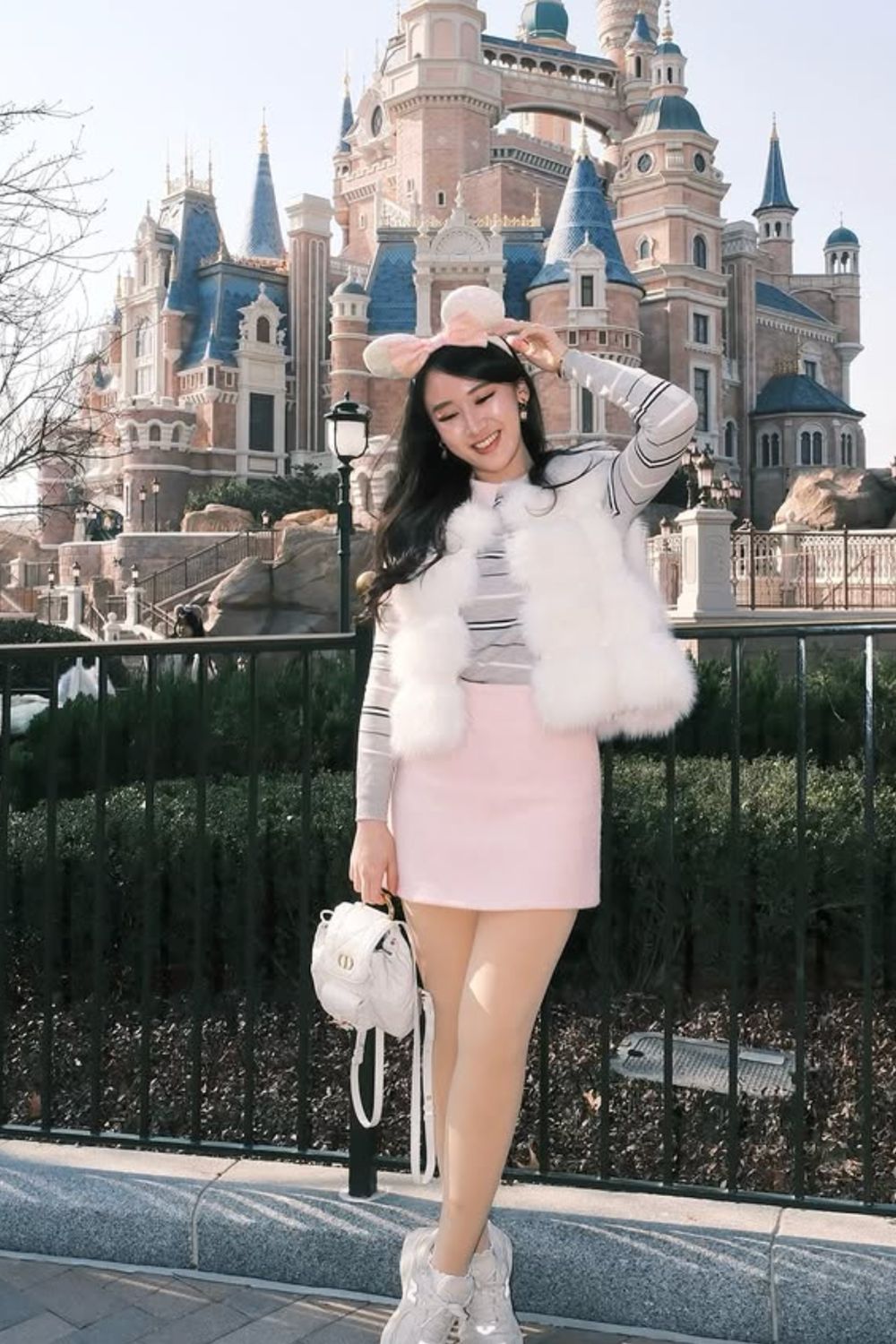 Discover chic Hong Kong Disneyland outfit ideas for every style — from casual cute to princess glam. Get styling tips, comfy shoe picks, and photo-ready looks perfect for magical park days and Instagram-worthy moments. Hong Kong Disneyland, Hong Kong Disneyland Outfit, Hong Kong Disneyland Aesthetic, Hong Kong Disneyland Photography, Hong Kong Disneyland Castle, Hong Kong Disneyland Rides, Hong Kong Disneyland Resort, Frozen Land Hong Kong Disneyland, Hong Kong Disneyland Outfit Ideas, disney hong kong, hong kong disney castle Discover chic Hong Kong Disneyland outfit ideas for every style — from casual cute to princess glam. Get styling tips, comfy shoe picks, and photo-ready looks perfect for magical park days and Instagram-worthy moments. Hong Kong Disneyland, Hong Kong Disneyland Outfit, Hong Kong Disneyland Aesthetic, Hong Kong Disneyland Photography, Hong Kong Disneyland Castle, Hong Kong Disneyland Rides, Hong Kong Disneyland Resort, Frozen Land Hong Kong Disneyland, Hong Kong Disneyland Outfit Ideas, disney hong kong, hong kong disney castle