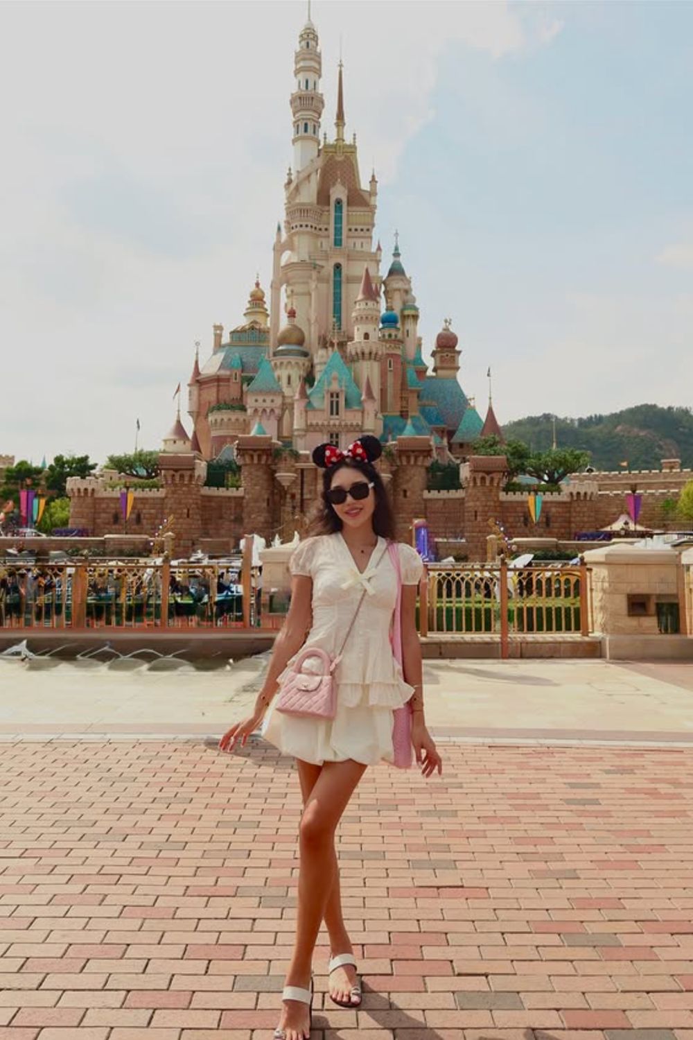 Discover chic Hong Kong Disneyland outfit ideas for every style — from casual cute to princess glam. Get styling tips, comfy shoe picks, and photo-ready looks perfect for magical park days and Instagram-worthy moments. Hong Kong Disneyland, Hong Kong Disneyland Outfit, Hong Kong Disneyland Aesthetic, Hong Kong Disneyland Photography, Hong Kong Disneyland Castle, Hong Kong Disneyland Rides, Hong Kong Disneyland Resort, Frozen Land Hong Kong Disneyland, Hong Kong Disneyland Outfit Ideas, disney hong kong, hong kong disney castle Discover chic Hong Kong Disneyland outfit ideas for every style — from casual cute to princess glam. Get styling tips, comfy shoe picks, and photo-ready looks perfect for magical park days and Instagram-worthy moments. Hong Kong Disneyland, Hong Kong Disneyland Outfit, Hong Kong Disneyland Aesthetic, Hong Kong Disneyland Photography, Hong Kong Disneyland Castle, Hong Kong Disneyland Rides, Hong Kong Disneyland Resort, Frozen Land Hong Kong Disneyland, Hong Kong Disneyland Outfit Ideas, disney hong kong, hong kong disney castle