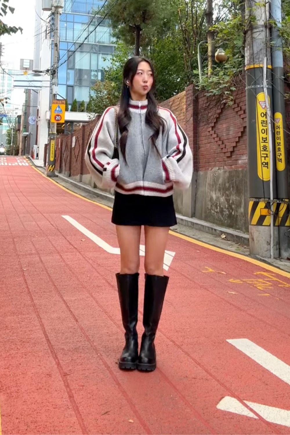 Discover chic Korean spring outfit ideas featuring effortless street style, layered looks, wide-leg denim, leather jackets, and trendy accessories. Easy, wearable Seoul fashion inspiration perfect for everyday style refresh. Korean Spring Outfits, Spring Korean Fashion, Spring Outfits Korea, Korea Spring Outfit, Spring In Korea, Spring Ootd Korea Korean Style, Spring In Korea Outfit, Korea Outfit Spring, South Korea Spring, Spring Aesthetic Korea, Spring Outfits Korea, Korean Style Casual, Spring In South Korea, South Korea Spring Outfit, Spring In Korea Aesthetic, Korea Fashion Spring, South Korea Spring Outfit Ideas, Korea Spring Fashion Street Styles, What To Wear In Korea Spring, Korea Spring Outfit Korean Style, Spring Korea Outfit, Korean Outfits Spring, Korean Airport Fashion Discover chic Korean spring outfit ideas featuring effortless street style, layered looks, wide-leg denim, leather jackets, and trendy accessories. Easy, wearable Seoul fashion inspiration perfect for everyday style refresh. Korean Spring Outfits, Spring Korean Fashion, Spring Outfits Korea, Korea Spring Outfit, Spring In Korea, Spring Ootd Korea Korean Style, Spring In Korea Outfit, Korea Outfit Spring, South Korea Spring, Spring Aesthetic Korea, Spring Outfits Korea, Korean Style Casual, Spring In South Korea, South Korea Spring Outfit, Spring In Korea Aesthetic, Korea Fashion Spring, South Korea Spring Outfit Ideas, Korea Spring Fashion Street Styles, What To Wear In Korea Spring, Korea Spring Outfit Korean Style, Spring Korea Outfit, Korean Outfits Spring, Korean Airport Fashion