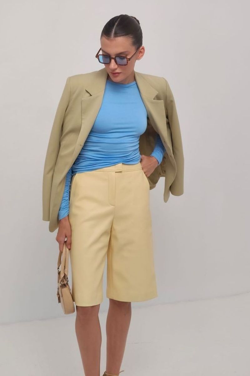 Discover chic and effortless Bermuda shorts outfit ideas you’ll actually want to wear. From tailored blazers to casual summer looks, this guide breaks down how to style Bermuda shorts for every occasion with modern, flattering outfit inspiration. Bermuda Shorts With Sneakers, Bermuda Shorts With Boots Outfit, Bermuda Shorts With Blazer, Bermuda Shorts With Shirt, Ankle Boots, What Top To Wear With Bermuda Shorts, What Top To Wear With Bermuda Shorts, What To Wear With Denim Bermuda Shorts, What To Wear With Navy Bermuda Shorts, What To Pair With Bermuda Shorts, What Can I Wear With Bermuda Shorts, What To Wear With White Bermuda Shorts, Bermuda Shorts Outfit Women, Bermuda Shorts Outfit Street Styles, Bermuda Shorts Outfit Women Summer, Bermuda Shorts Styling, Bermuda Shorts Outfit Spring Discover chic and effortless Bermuda shorts outfit ideas you’ll actually want to wear. From tailored blazers to casual summer looks, this guide breaks down how to style Bermuda shorts for every occasion with modern, flattering outfit inspiration. Bermuda Shorts With Sneakers, Bermuda Shorts With Boots Outfit, Bermuda Shorts With Blazer, Bermuda Shorts With Shirt, Ankle Boots, What Top To Wear With Bermuda Shorts, What Top To Wear With Bermuda Shorts, What To Wear With Denim Bermuda Shorts, What To Wear With Navy Bermuda Shorts, What To Pair With Bermuda Shorts, What Can I Wear With Bermuda Shorts, What To Wear With White Bermuda Shorts, Bermuda Shorts Outfit Women, Bermuda Shorts Outfit Street Styles, Bermuda Shorts Outfit Women Summer, Bermuda Shorts Styling, Bermuda Shorts Outfit Spring