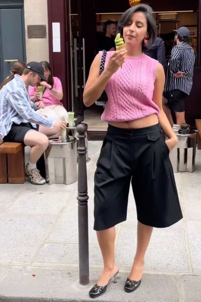 Discover chic and effortless Bermuda shorts outfit ideas you’ll actually want to wear. From tailored blazers to casual summer looks, this guide breaks down how to style Bermuda shorts for every occasion with modern, flattering outfit inspiration. Bermuda Shorts With Sneakers, Bermuda Shorts With Boots Outfit, Bermuda Shorts With Blazer, Bermuda Shorts With Shirt, Ankle Boots, What Top To Wear With Bermuda Shorts, What Top To Wear With Bermuda Shorts, What To Wear With Denim Bermuda Shorts, What To Wear With Navy Bermuda Shorts, What To Pair With Bermuda Shorts, What Can I Wear With Bermuda Shorts, What To Wear With White Bermuda Shorts, Bermuda Shorts Outfit Women, Bermuda Shorts Outfit Street Styles, Bermuda Shorts Outfit Women Summer, Bermuda Shorts Styling, Bermuda Shorts Outfit Spring Discover chic and effortless Bermuda shorts outfit ideas you’ll actually want to wear. From tailored blazers to casual summer looks, this guide breaks down how to style Bermuda shorts for every occasion with modern, flattering outfit inspiration. Bermuda Shorts With Sneakers, Bermuda Shorts With Boots Outfit, Bermuda Shorts With Blazer, Bermuda Shorts With Shirt, Ankle Boots, What Top To Wear With Bermuda Shorts, What Top To Wear With Bermuda Shorts, What To Wear With Denim Bermuda Shorts, What To Wear With Navy Bermuda Shorts, What To Pair With Bermuda Shorts, What Can I Wear With Bermuda Shorts, What To Wear With White Bermuda Shorts, Bermuda Shorts Outfit Women, Bermuda Shorts Outfit Street Styles, Bermuda Shorts Outfit Women Summer, Bermuda Shorts Styling, Bermuda Shorts Outfit Spring