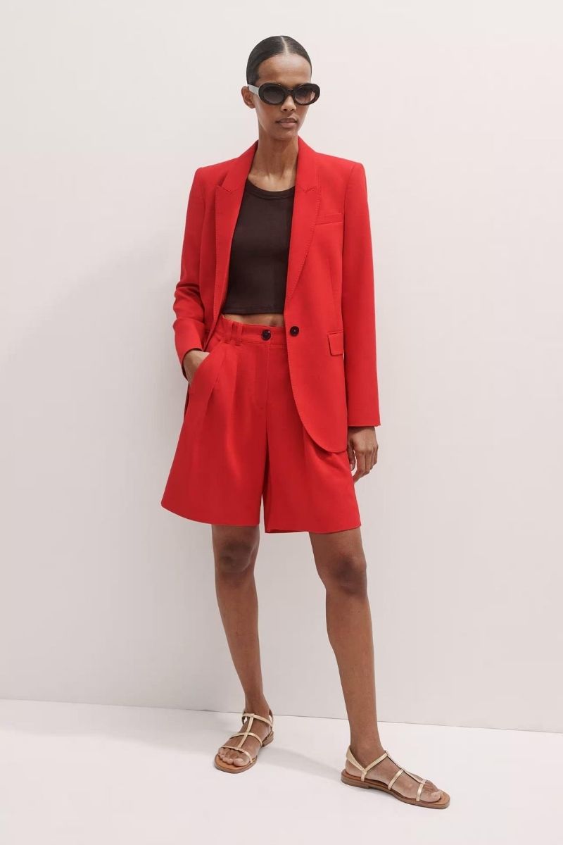 Discover chic and effortless Bermuda shorts outfit ideas you’ll actually want to wear. From tailored blazers to casual summer looks, this guide breaks down how to style Bermuda shorts for every occasion with modern, flattering outfit inspiration. Bermuda Shorts With Sneakers, Bermuda Shorts With Boots Outfit, Bermuda Shorts With Blazer, Bermuda Shorts With Shirt, Ankle Boots, What Top To Wear With Bermuda Shorts, What Top To Wear With Bermuda Shorts, What To Wear With Denim Bermuda Shorts, What To Wear With Navy Bermuda Shorts, What To Pair With Bermuda Shorts, What Can I Wear With Bermuda Shorts, What To Wear With White Bermuda Shorts, Bermuda Shorts Outfit Women, Bermuda Shorts Outfit Street Styles, Bermuda Shorts Outfit Women Summer, Bermuda Shorts Styling, Bermuda Shorts Outfit Spring Discover chic and effortless Bermuda shorts outfit ideas you’ll actually want to wear. From tailored blazers to casual summer looks, this guide breaks down how to style Bermuda shorts for every occasion with modern, flattering outfit inspiration. Bermuda Shorts With Sneakers, Bermuda Shorts With Boots Outfit, Bermuda Shorts With Blazer, Bermuda Shorts With Shirt, Ankle Boots, What Top To Wear With Bermuda Shorts, What Top To Wear With Bermuda Shorts, What To Wear With Denim Bermuda Shorts, What To Wear With Navy Bermuda Shorts, What To Pair With Bermuda Shorts, What Can I Wear With Bermuda Shorts, What To Wear With White Bermuda Shorts, Bermuda Shorts Outfit Women, Bermuda Shorts Outfit Street Styles, Bermuda Shorts Outfit Women Summer, Bermuda Shorts Styling, Bermuda Shorts Outfit Spring